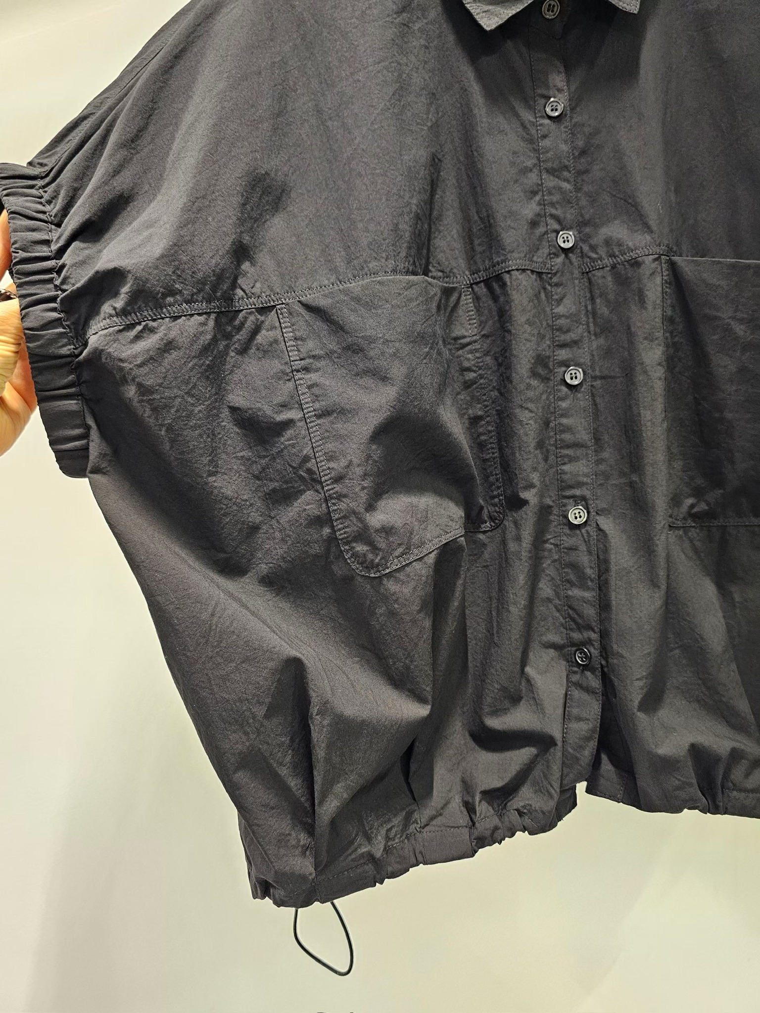 YY26 / TOGGLE HEM POCKET SHIRT