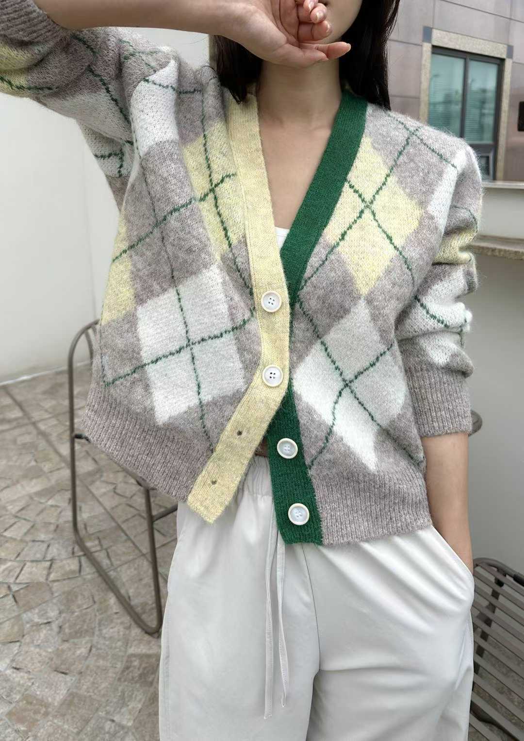 DAYLEN ARGYLE CHECKS CARDIGAN