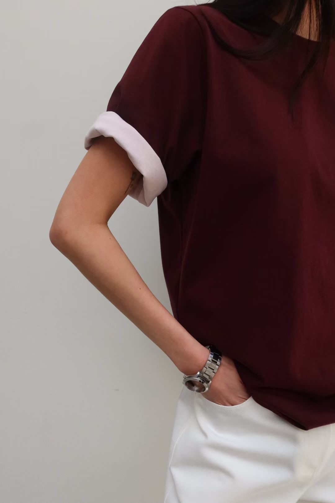 BY08 / CONTRAST TWO-TONE SLEEVES TEE