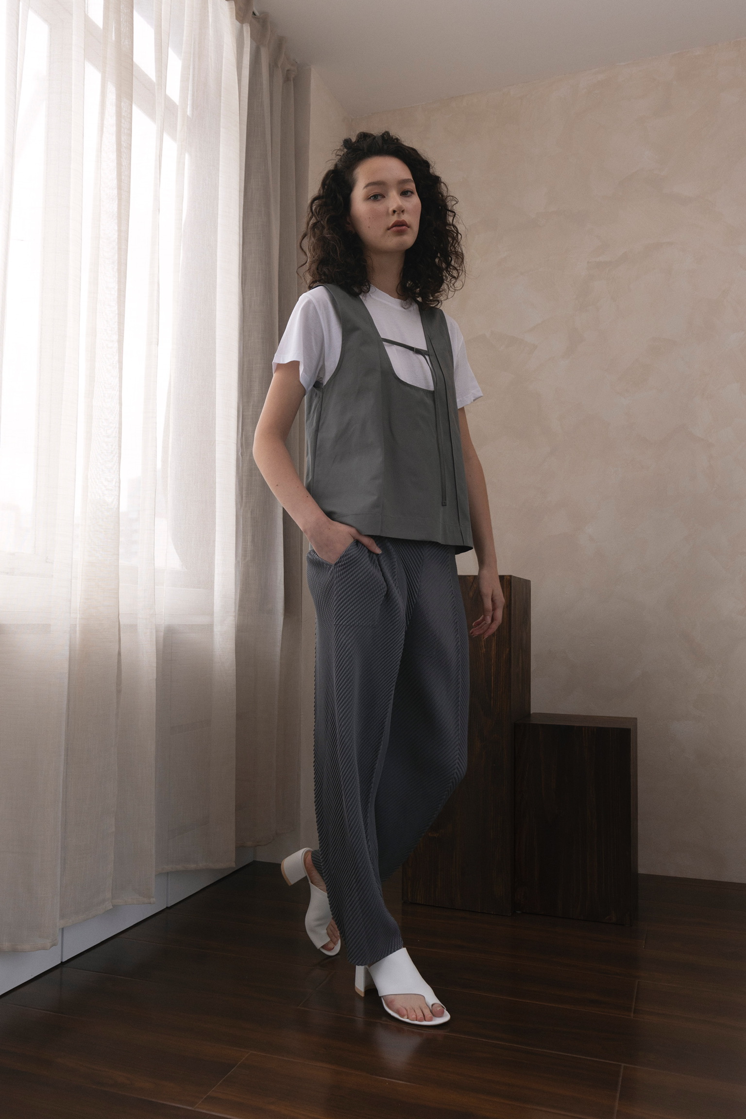 AL08/ REVERSIBLE OPEN BACK TOP