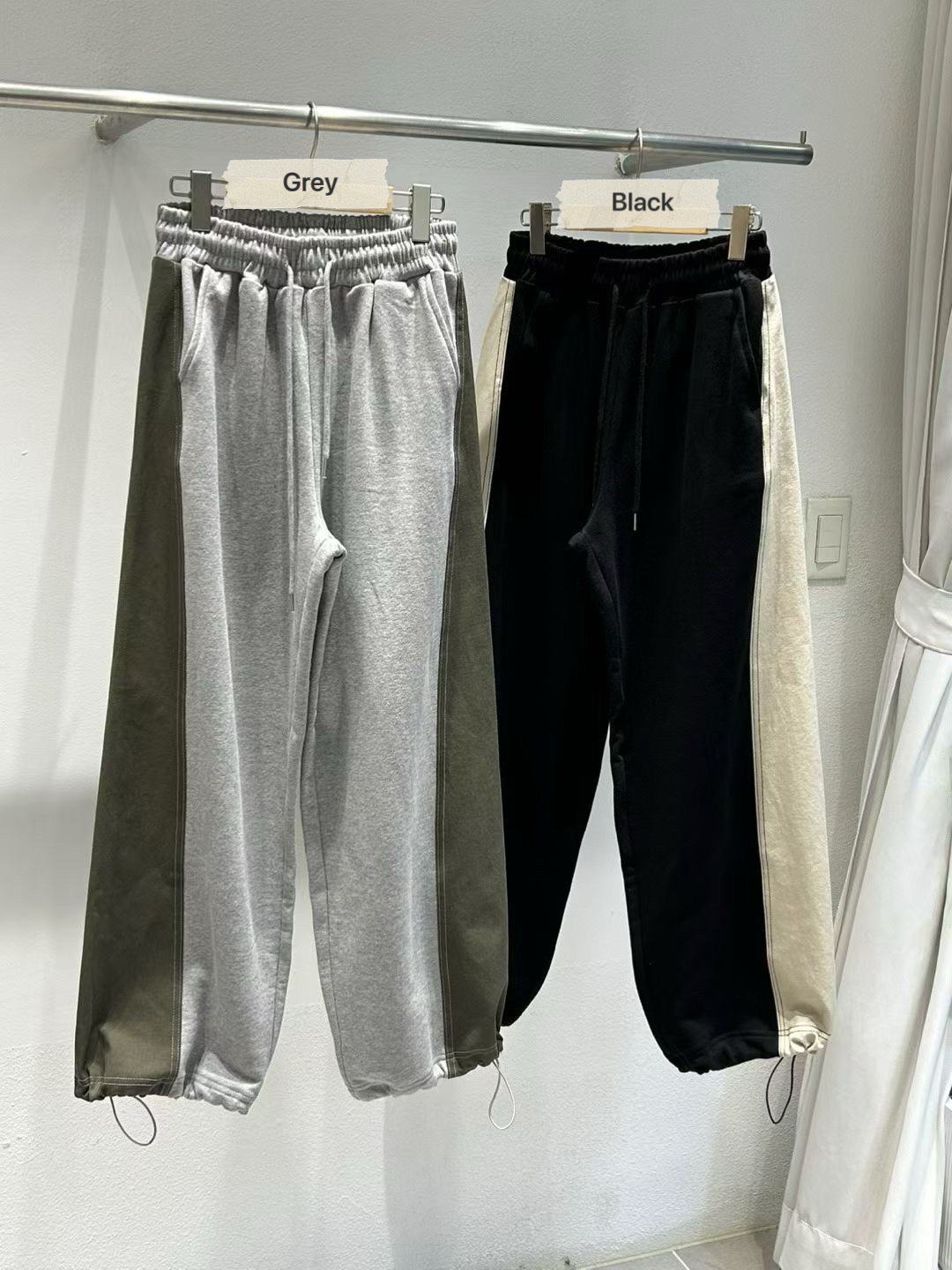 KR21 / Contrast Side Panel Jogger
