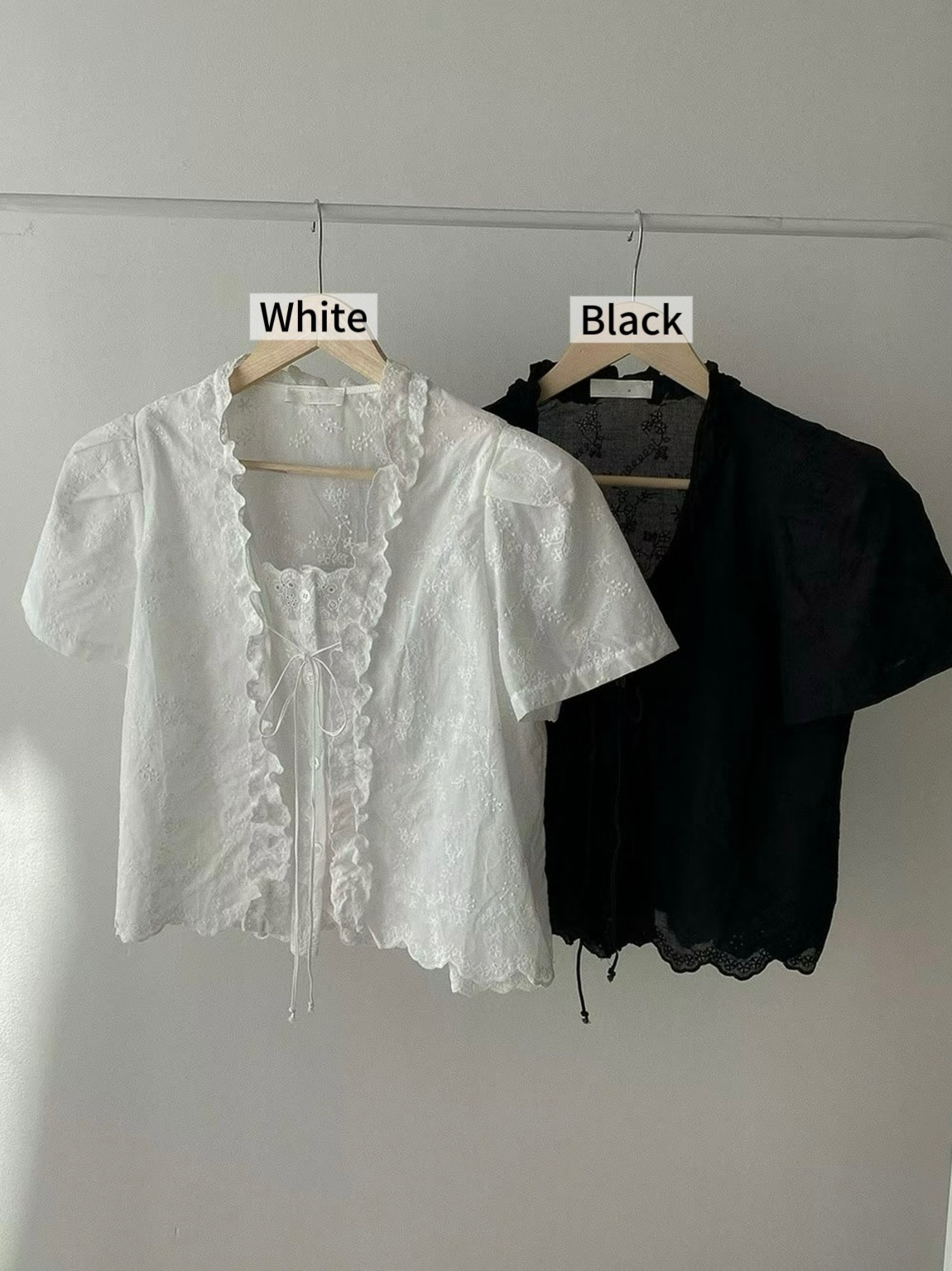 PG04 / BRODERIE BLOUSE WITH FRONT BUTTONS
