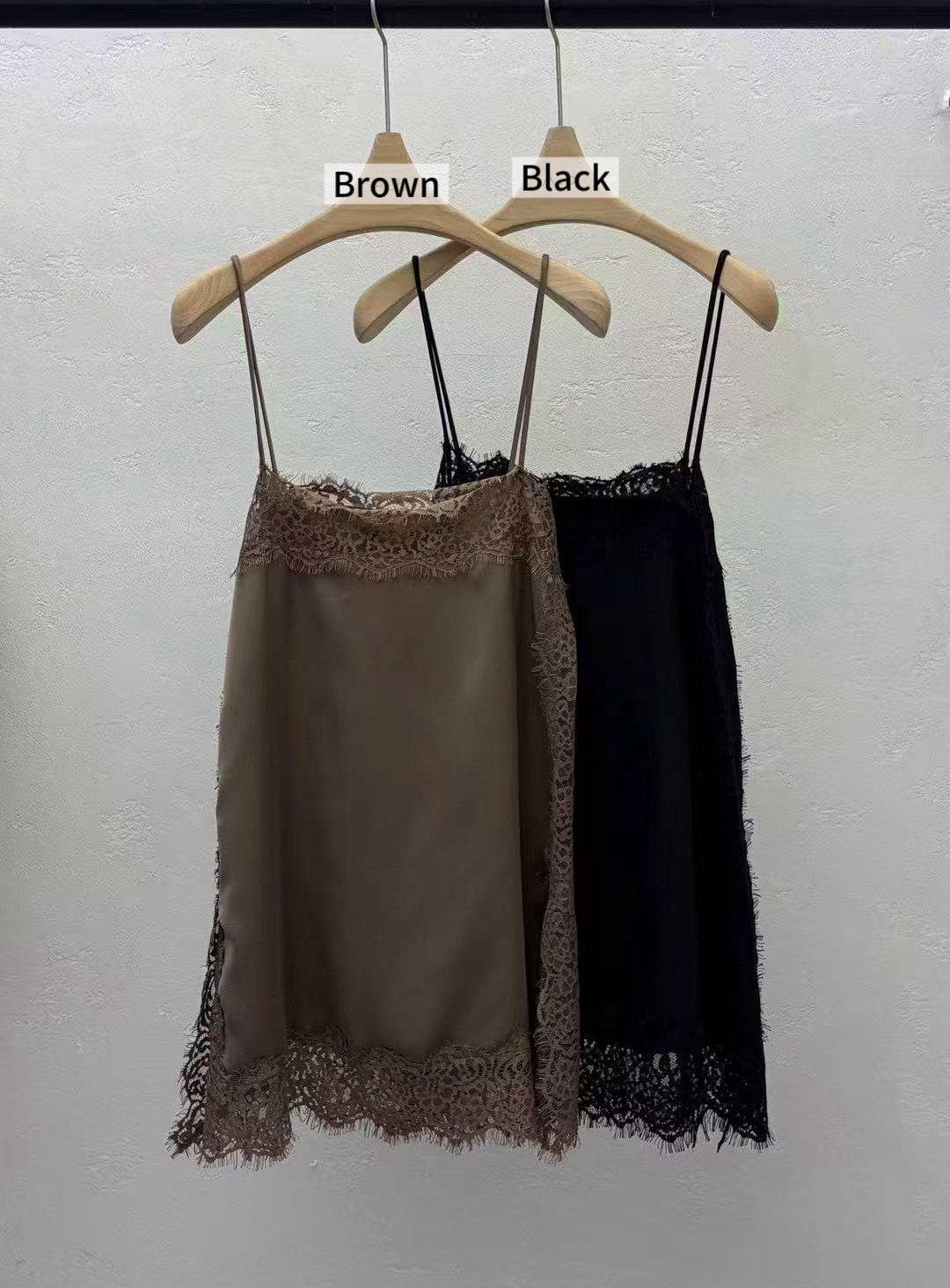 KF33 / THIN STRAP LACE TUNIC
