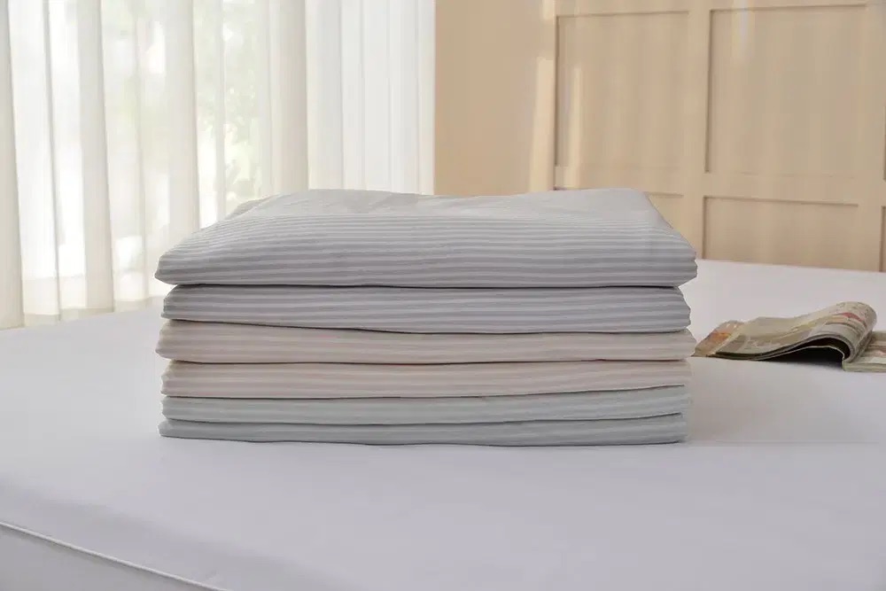 BT01 / Ice Cool Series: Stripe Blanket