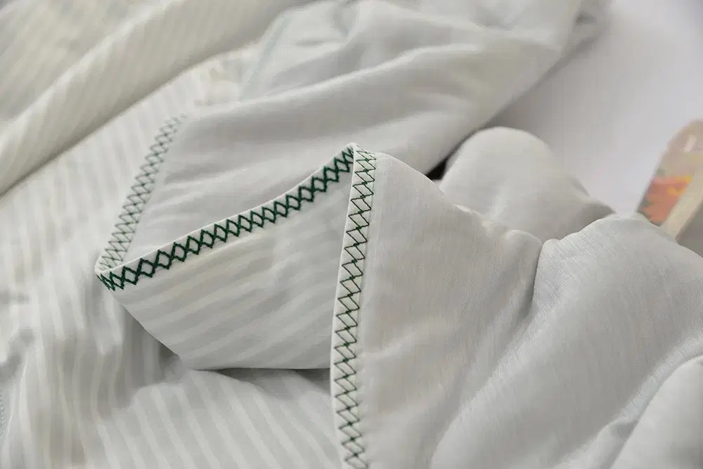 BT01 / Ice Cool Series: Stripe Blanket