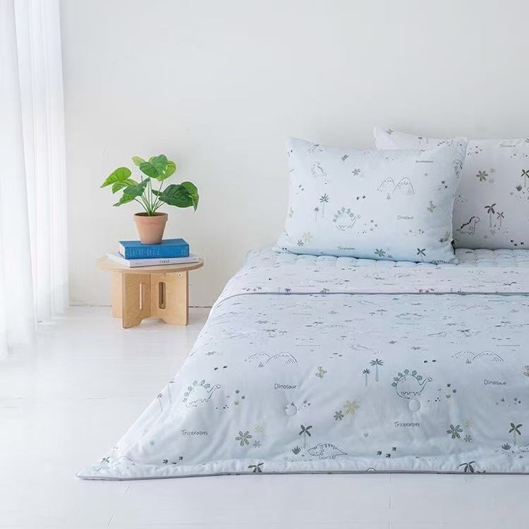 BT05 / Ice Cool Series: Dino Print Ice Cool Blanket