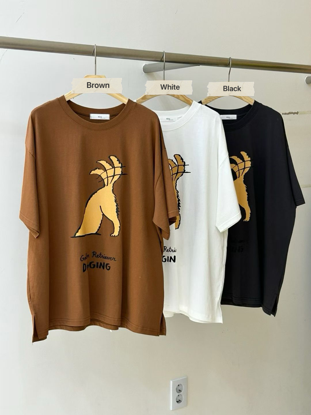 KL10 / GOLDEN RETRIEVER DIGGING GRAPHIC TEE