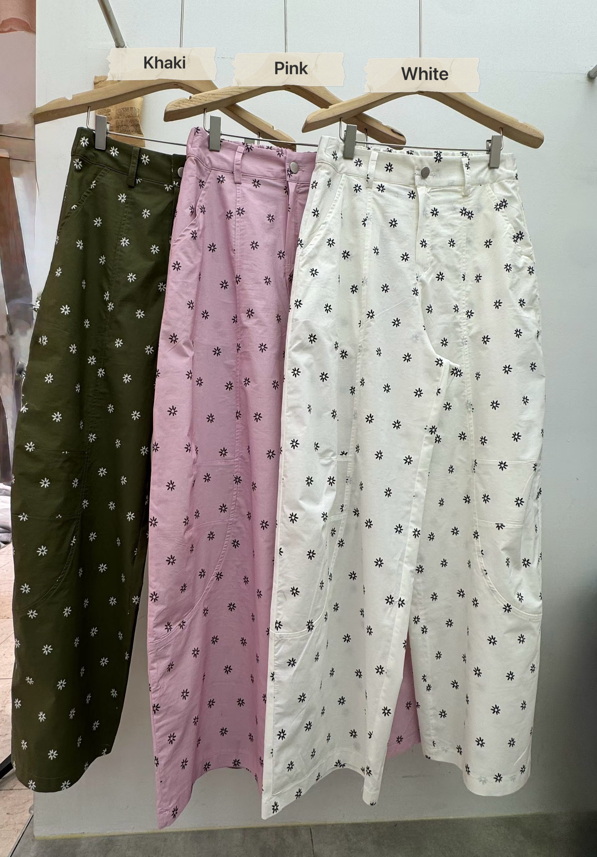 060426/FLORAL PRINT LOOSE FIT TROUSERS 