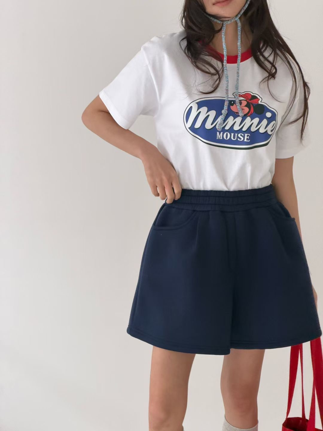 FG27 / CONTRAST NECKLINE DISNEY’S CHARACTER TEE