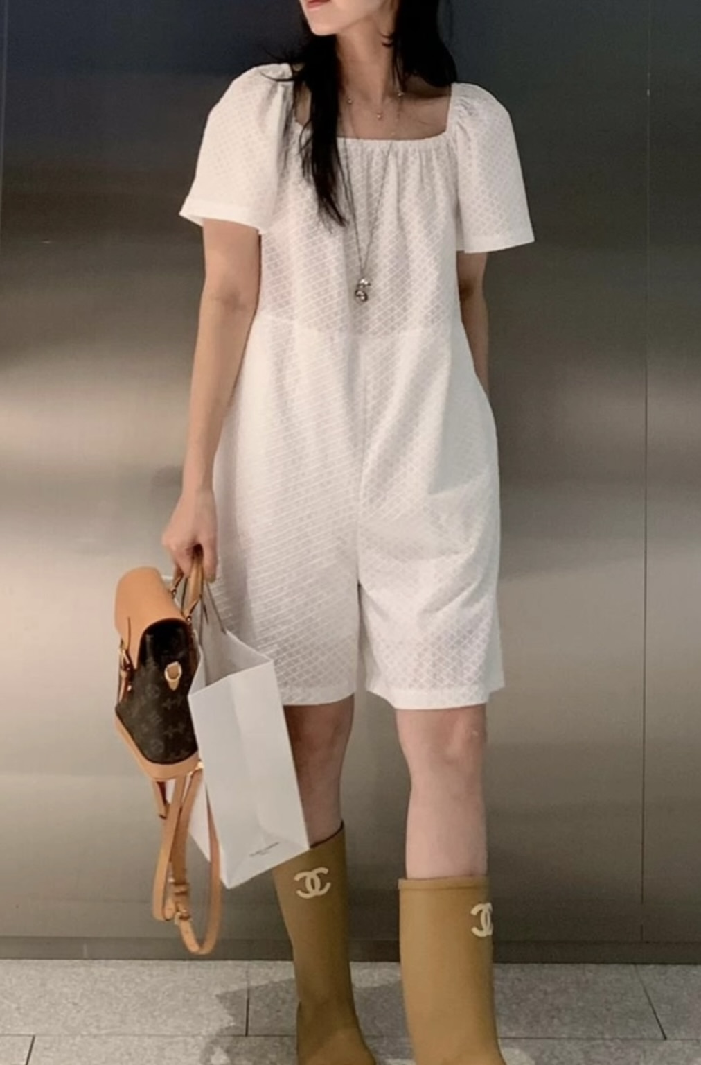 YQ33 / TEXTURED POCKET ROMPER