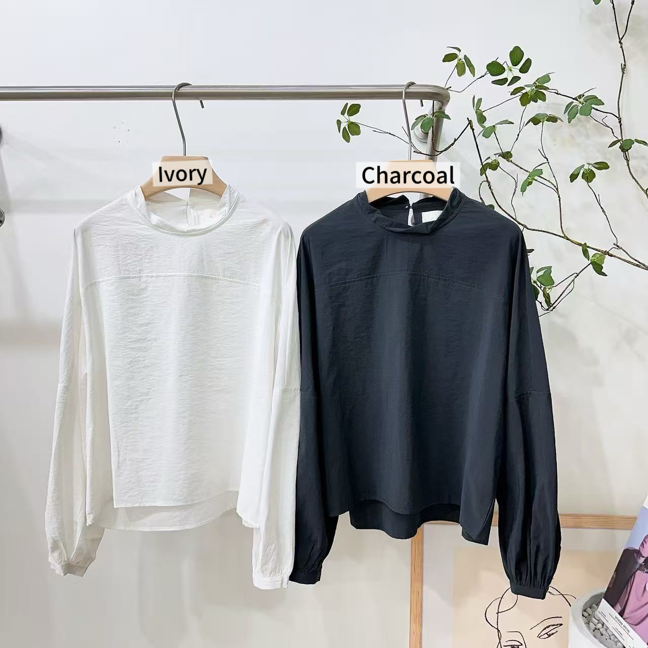 CS11 / RUCHING NECKLINE BLOUSE