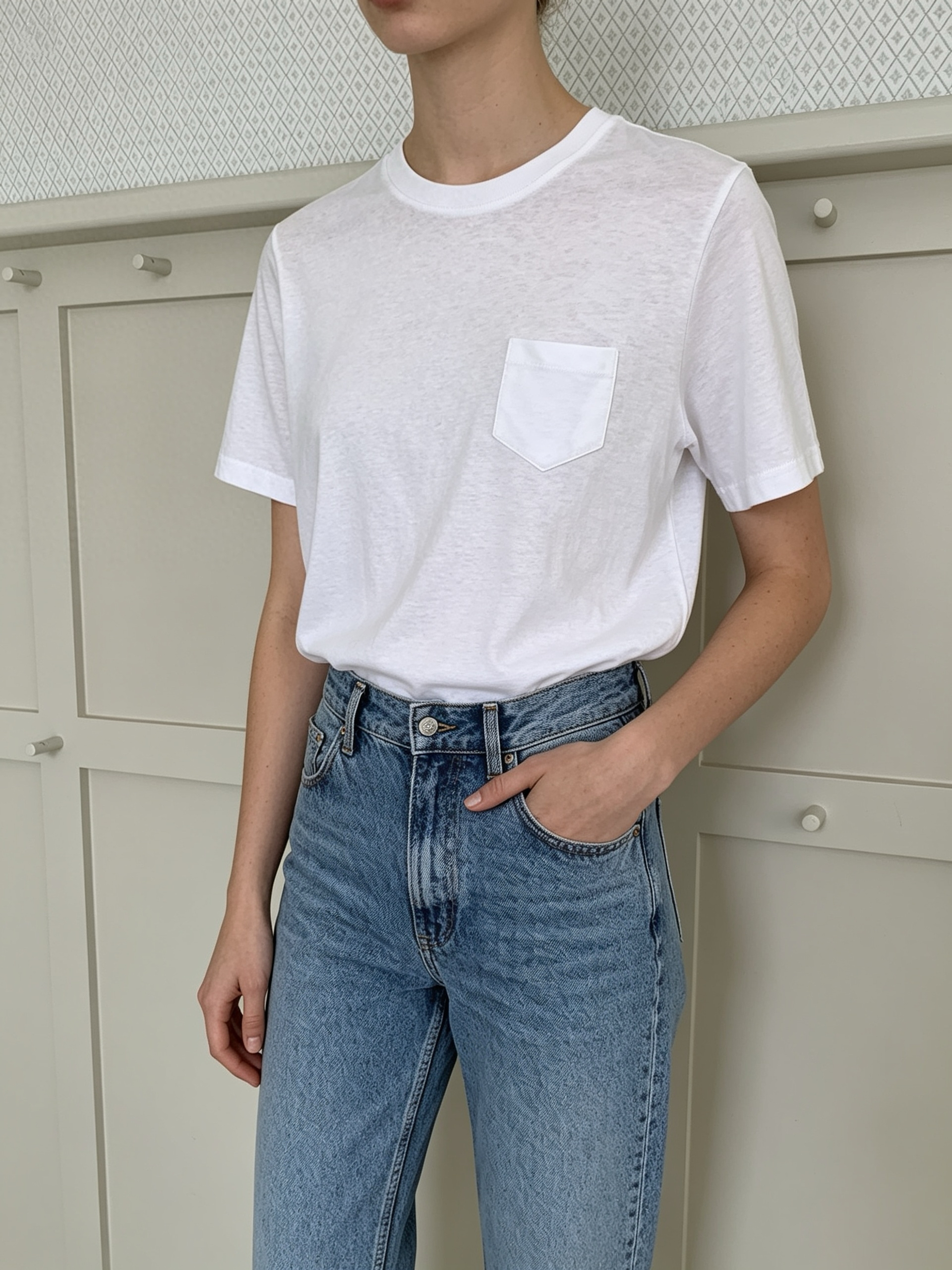 790426/ROUND NECKLINE POCKET TEE-SHIRT 