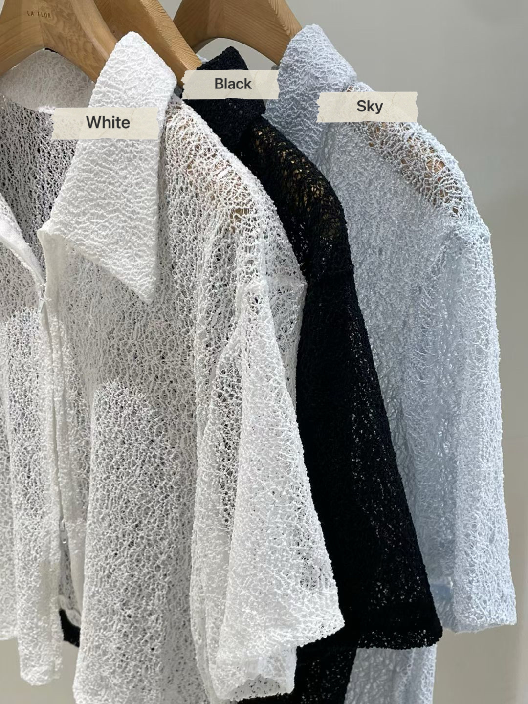 PG22 / TEXTURED ZIP OUTER TOP