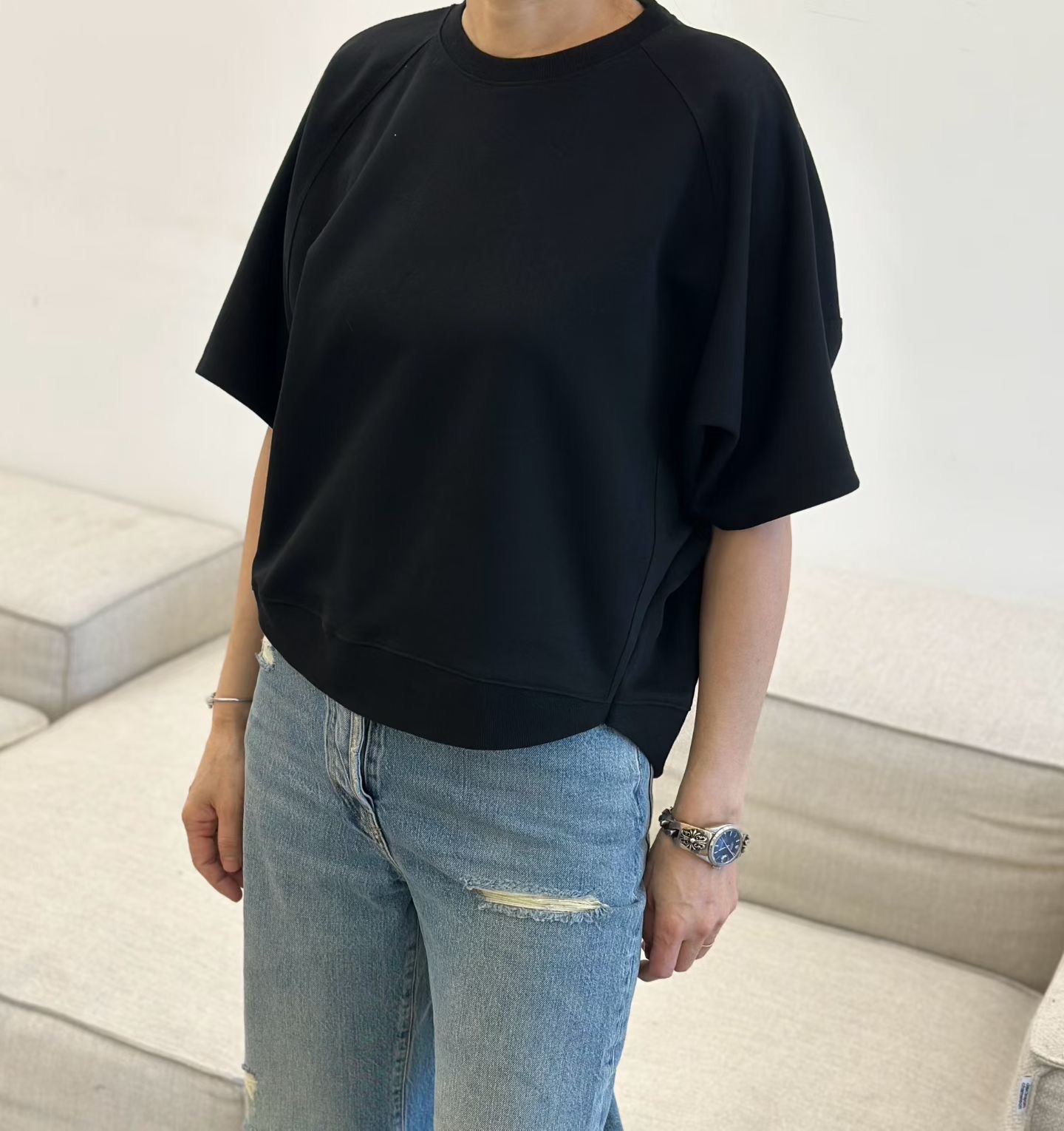 DM01 / BAT WING CINCH HEM TOP