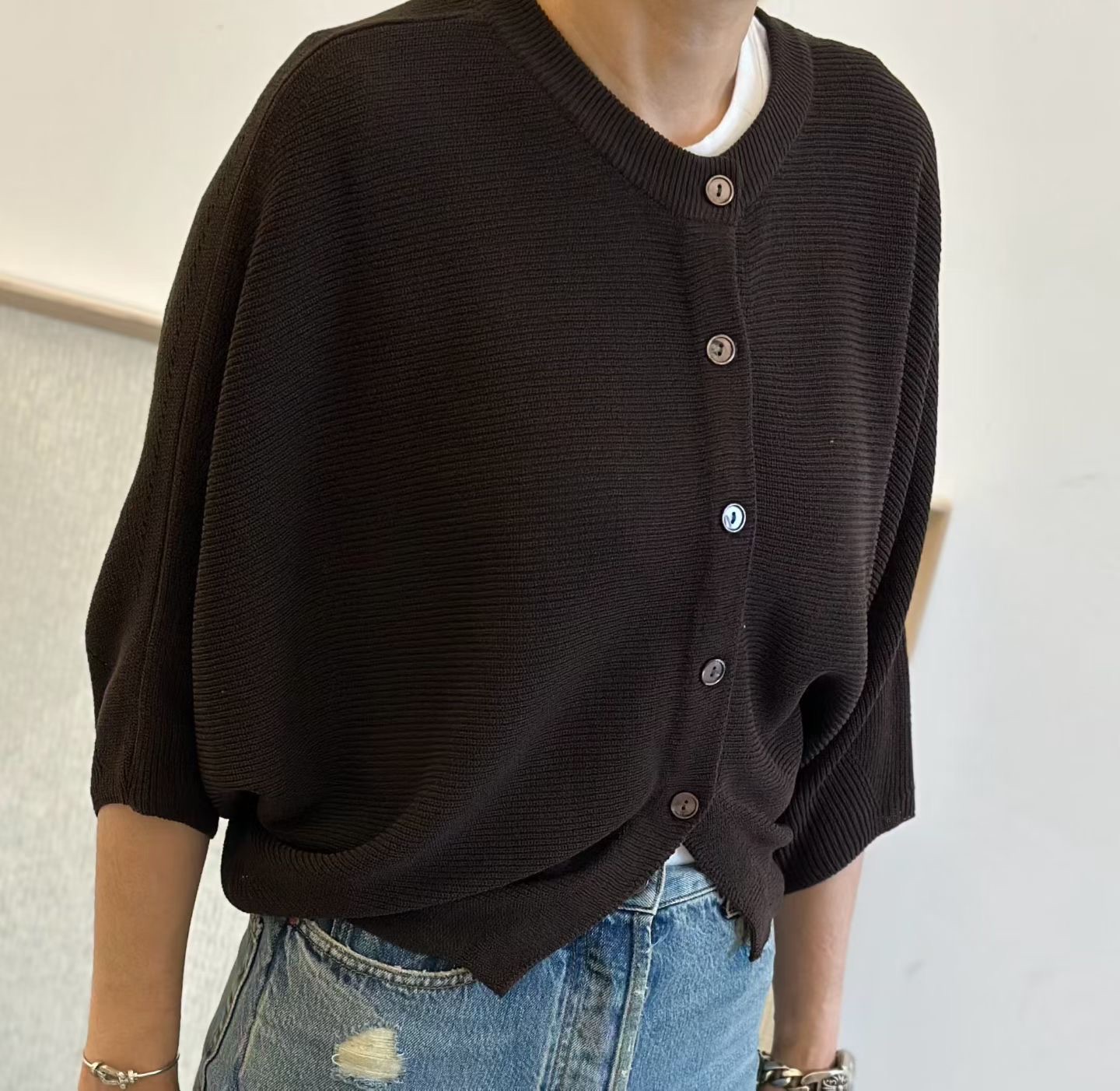 DM02 / BUTTON DOWN BAT WING CARDIGAN