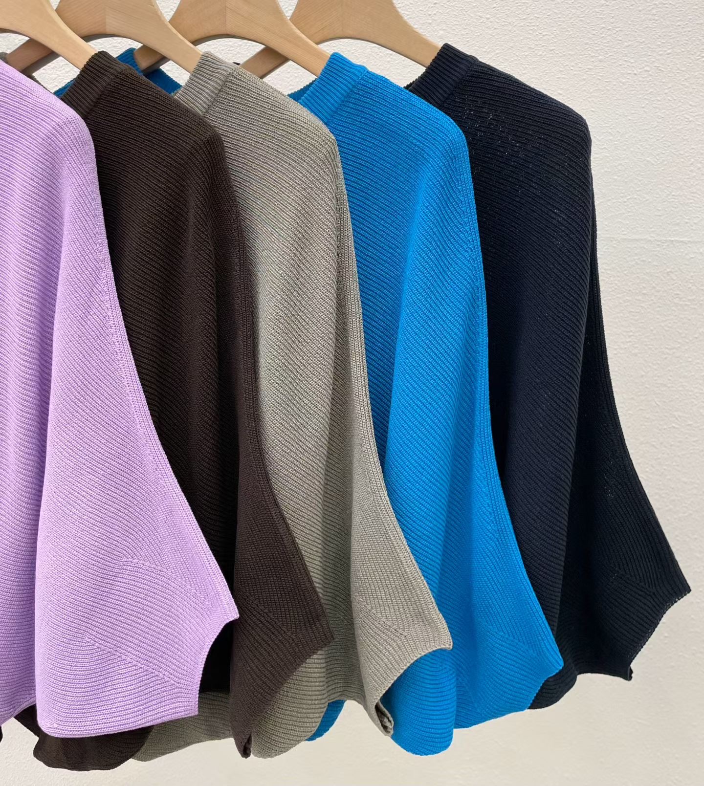 DM02 / BUTTON DOWN BAT WING CARDIGAN