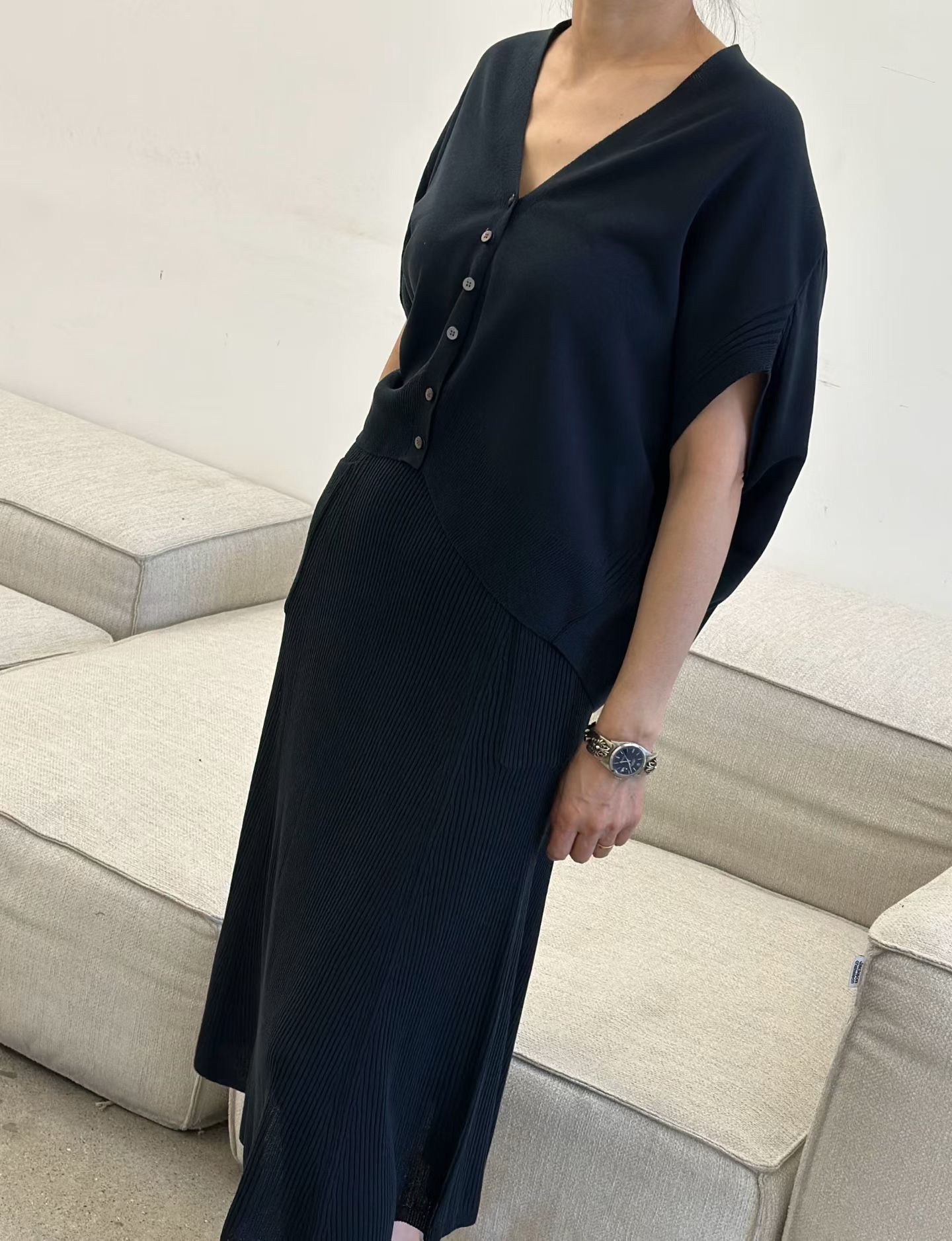 DM04 / ANGULAR BUTTON DOWN CARDIGAN