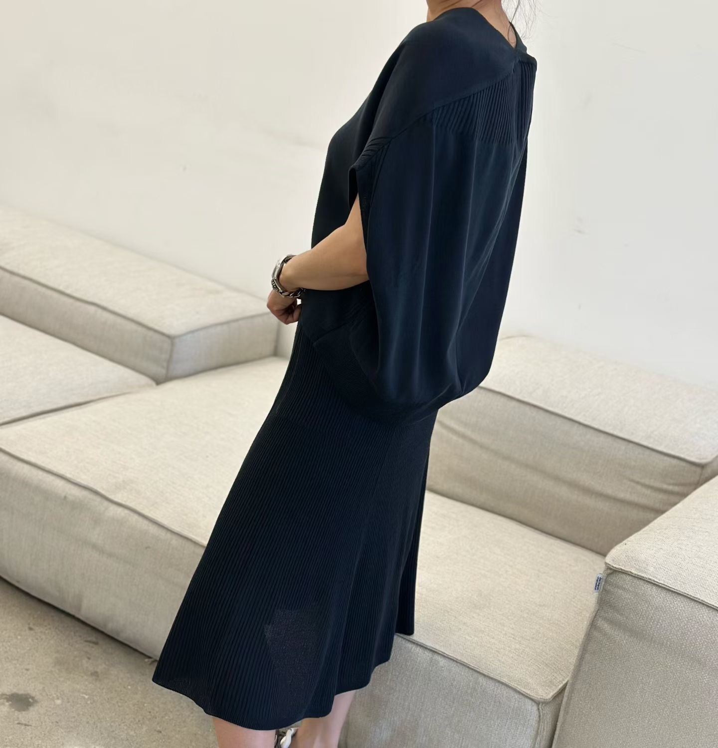 DM04 / ANGULAR BUTTON DOWN CARDIGAN