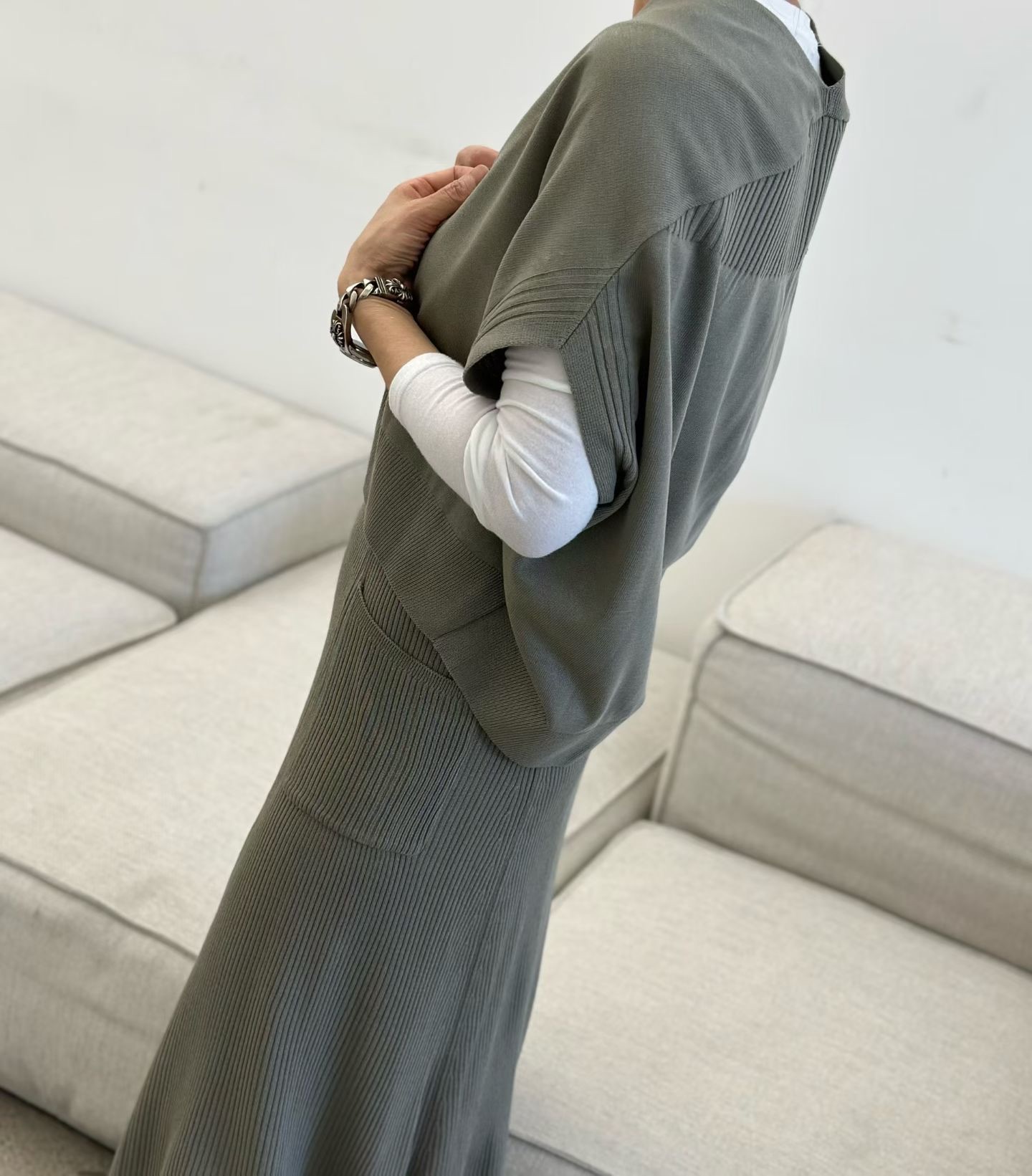 DM04 / ANGULAR BUTTON DOWN CARDIGAN