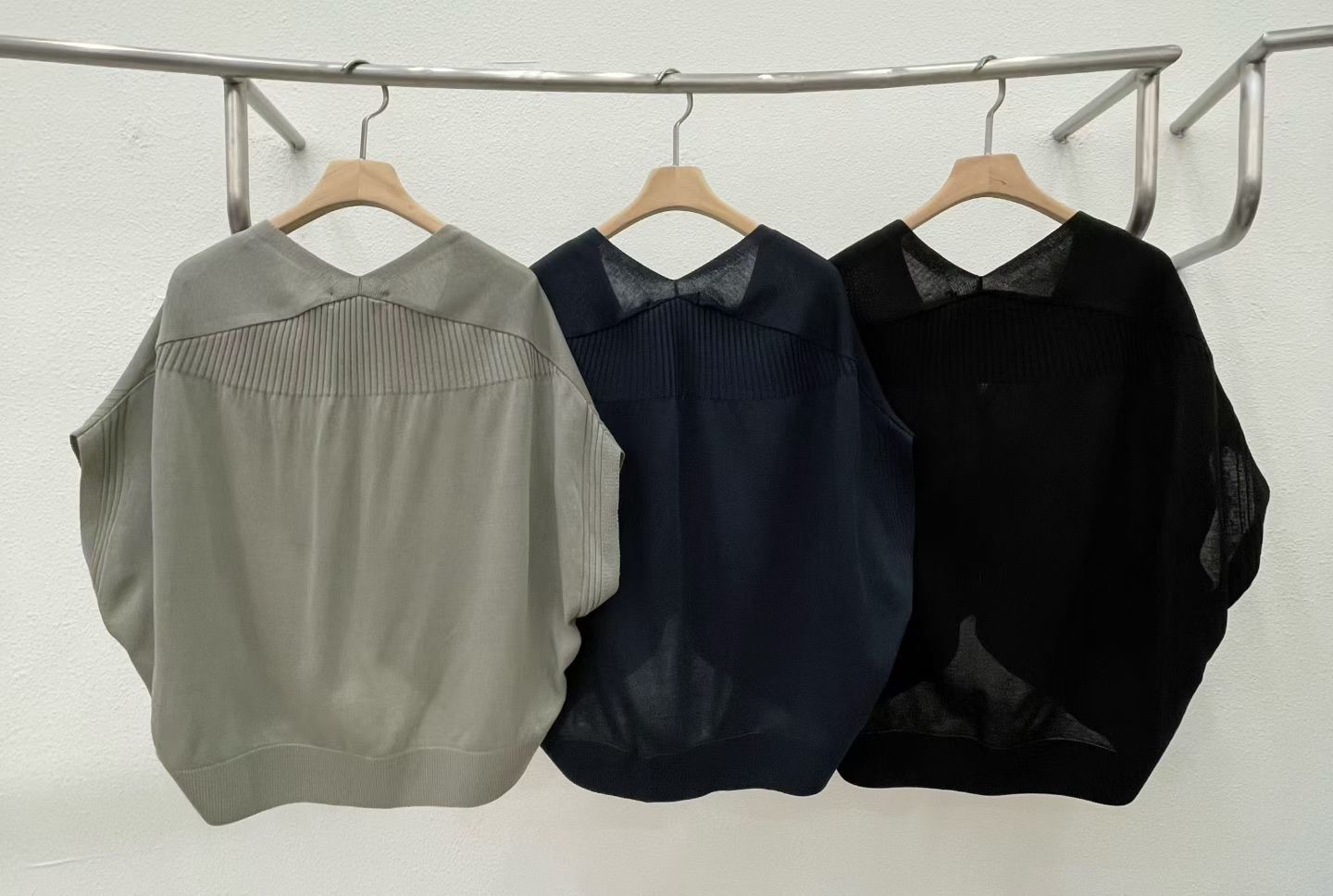 DM04 / ANGULAR BUTTON DOWN CARDIGAN