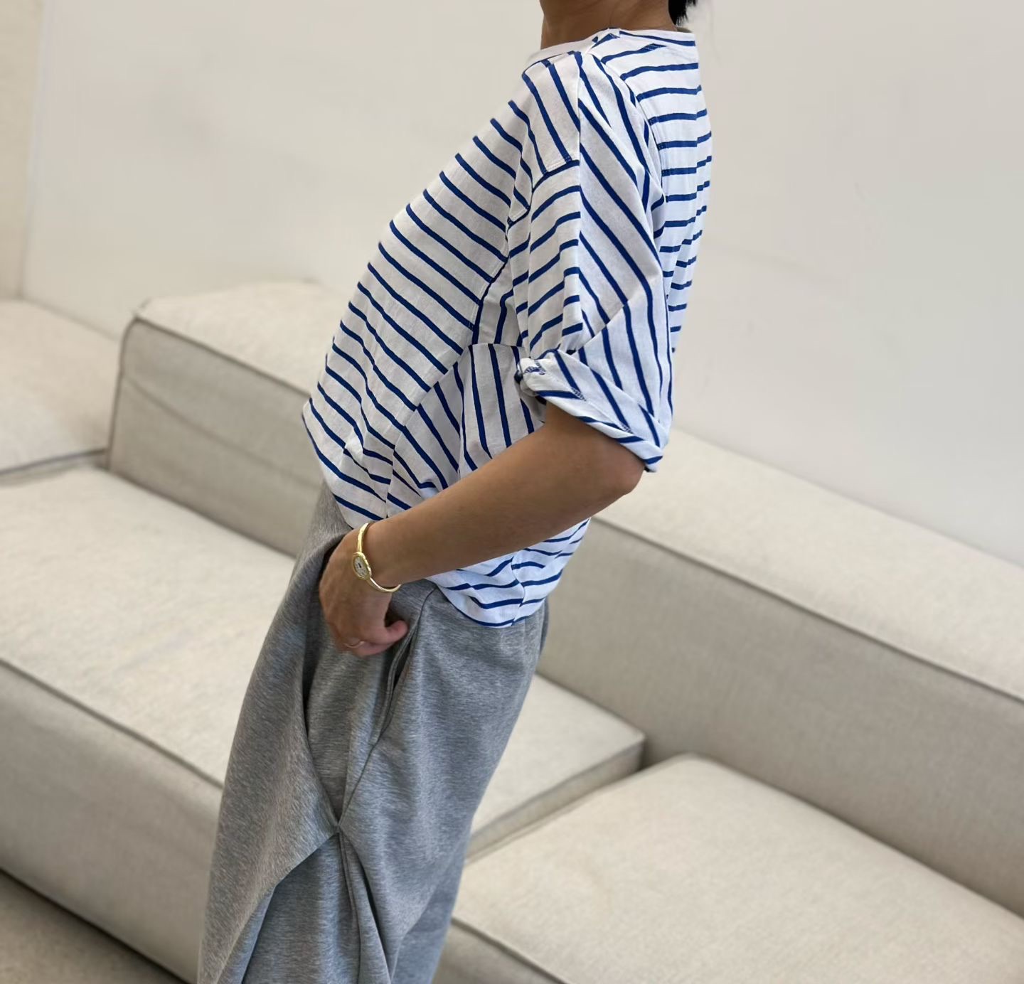 DM05 / STRIPE BAT WING TOP