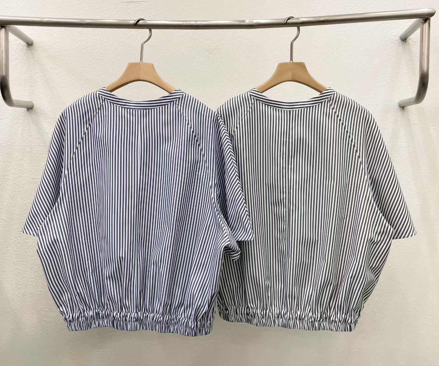 DM09 / STRIPE HEM SHIRT