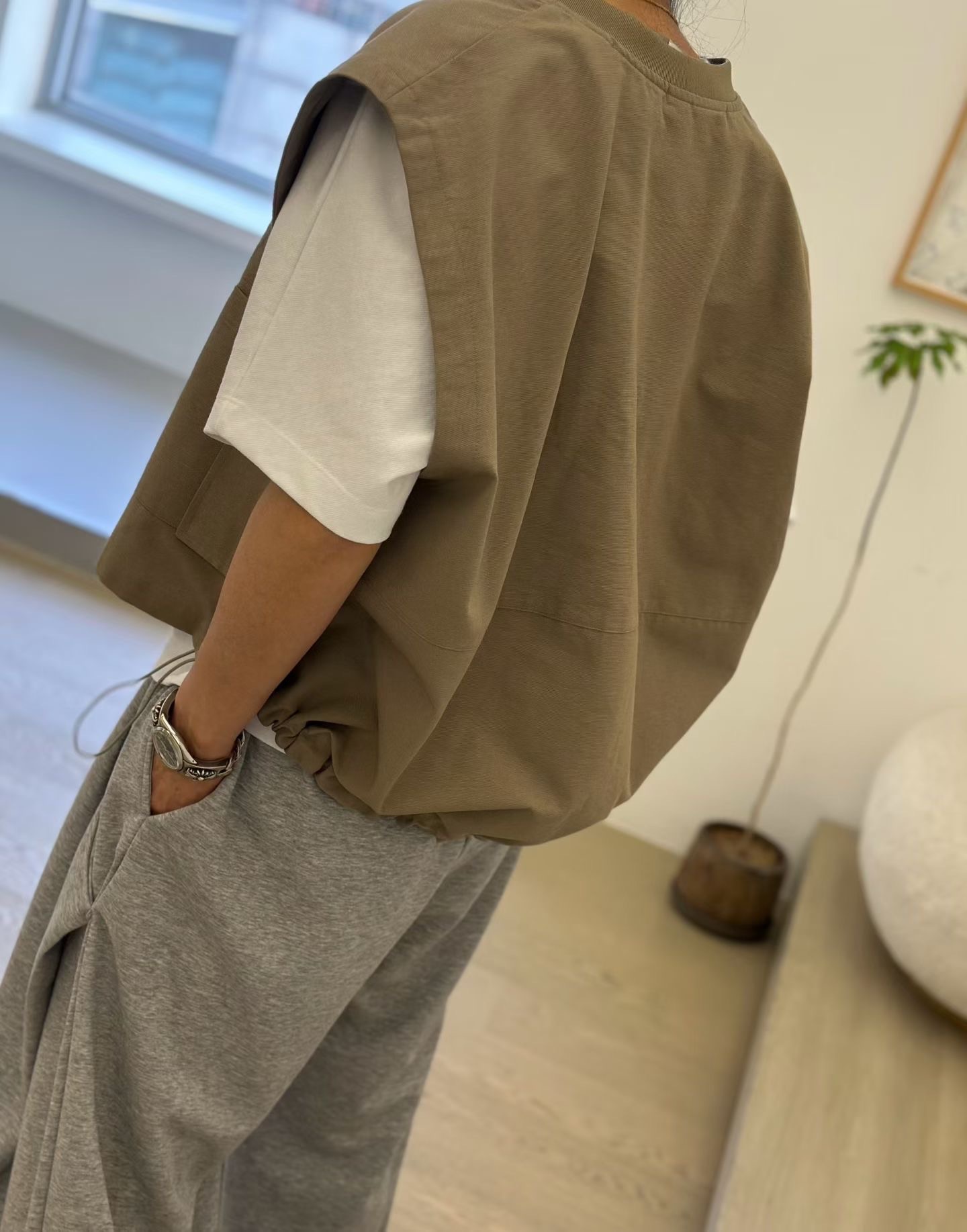 DM11 / POCKET DRAWSTRING VEST