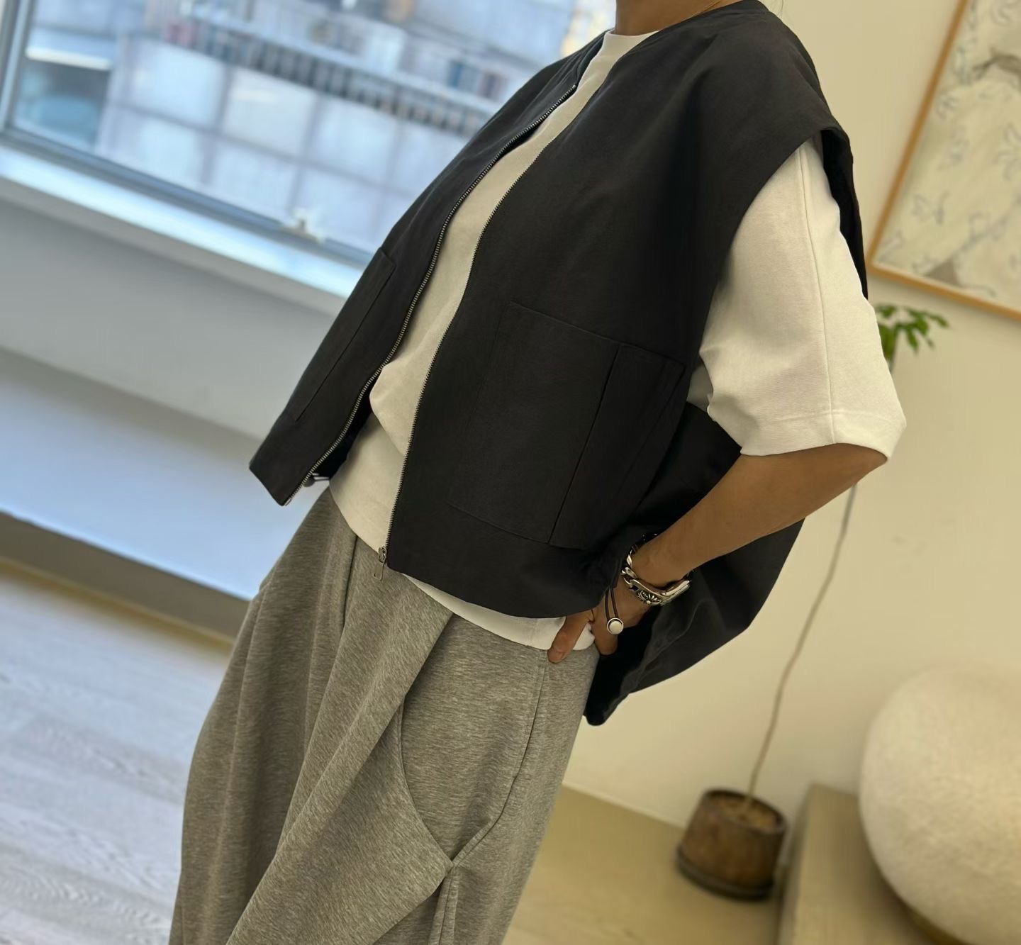 DM11 / POCKET DRAWSTRING VEST