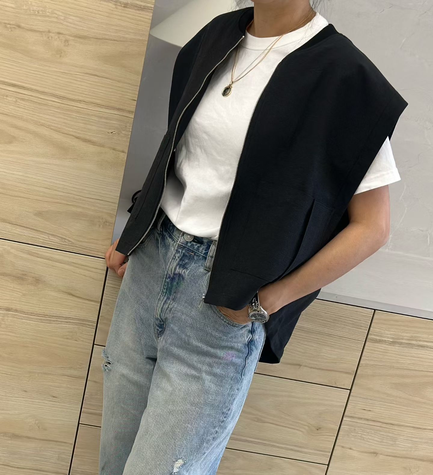 DM11 / POCKET DRAWSTRING VEST