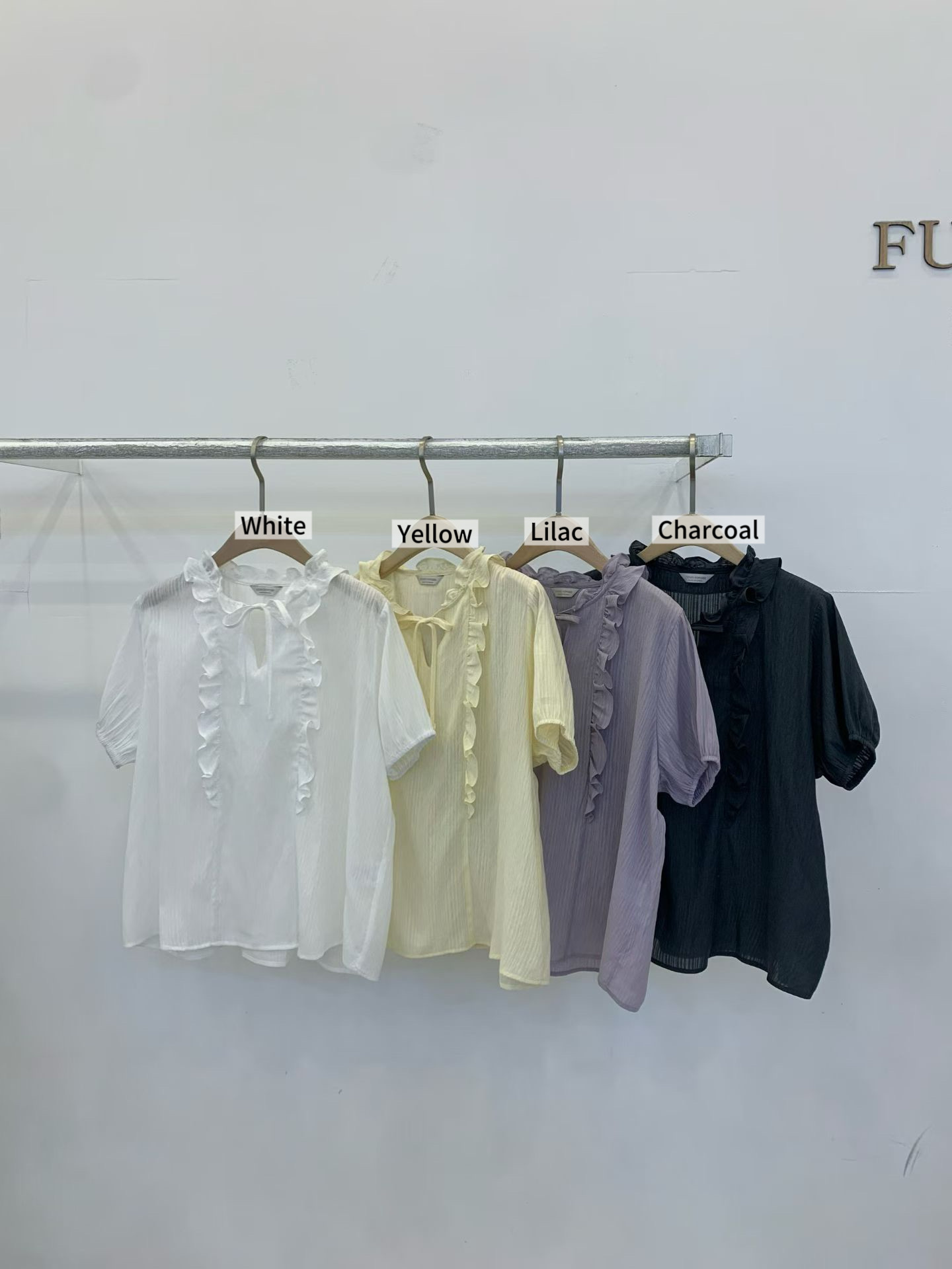 FP15 / FRONT RUFFLES FRONT TIE BLOUSE