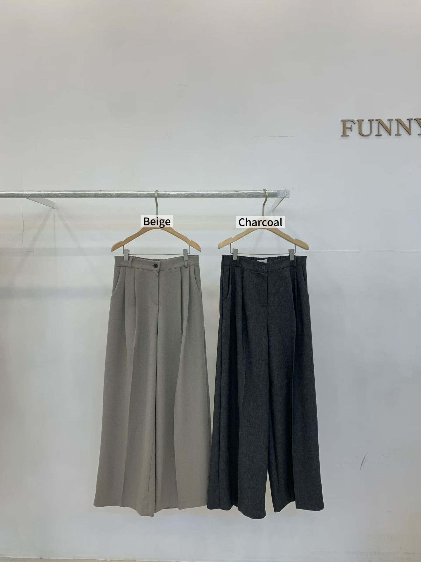 FP16 / ELASTIC WAISTBAND FRONT DARTED TROUSERS