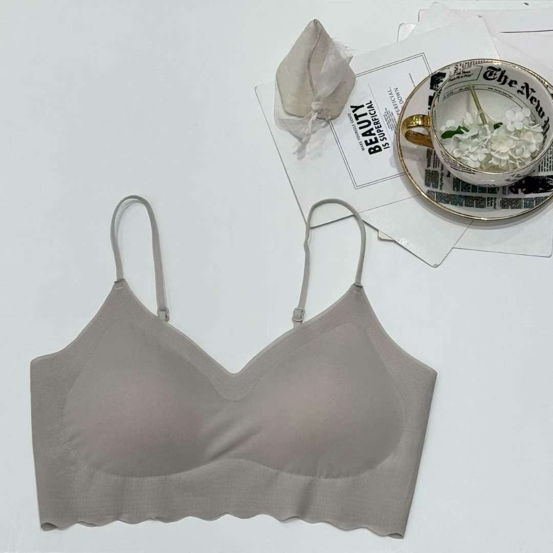 VT22 / Scallop Trimming Adjustable Strap Bralet