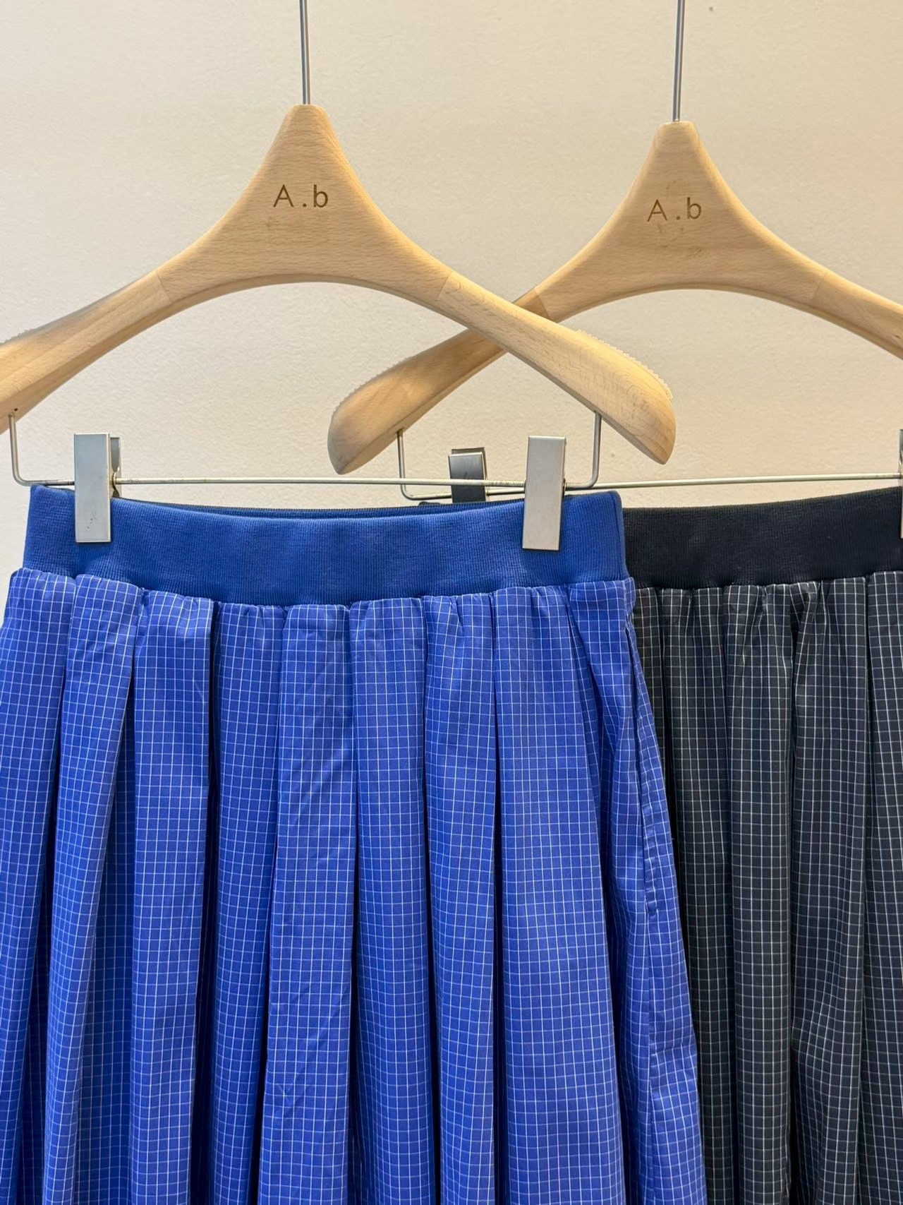 UE30 / ELASTIC WAISTBAND CHECKERED PLEATED SKIRT