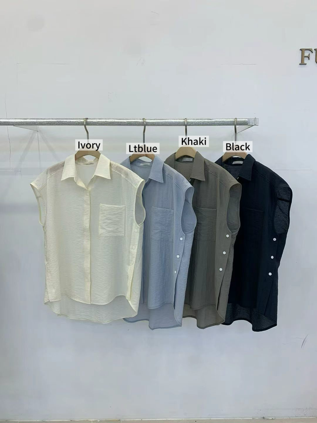FP19 / SIDE BUTTON SLEEVELESS SHIRT