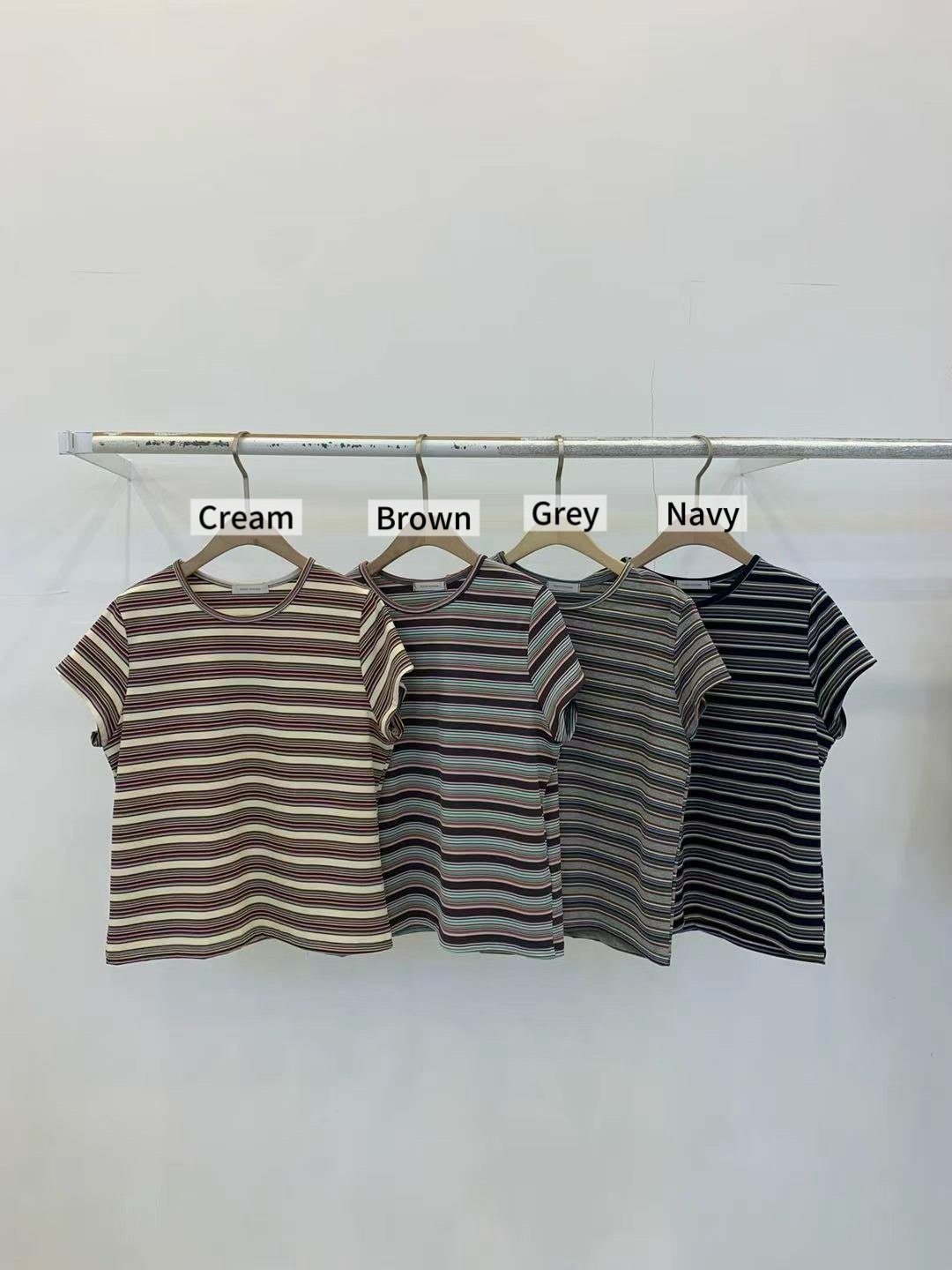 FP21 / STRIPE RING NECKLINE TOP
