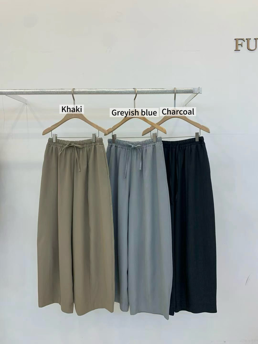 FP23 / ELASTIC BANDING BARREL PANTS