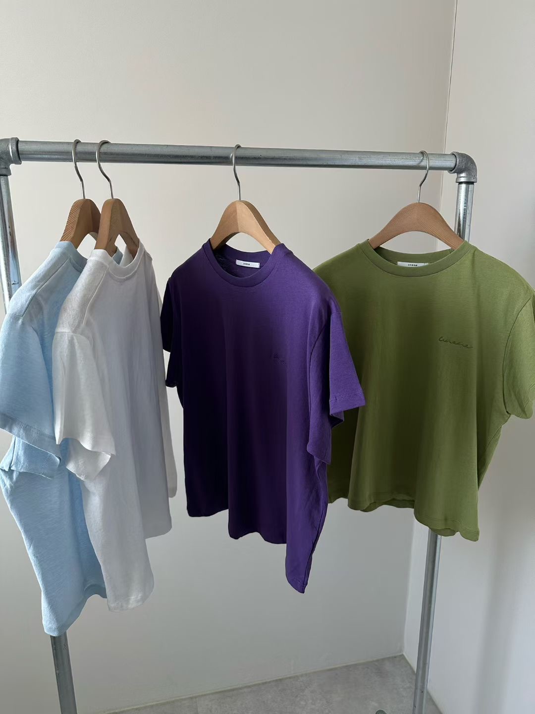 FG20 / FRONT LOGO TEE