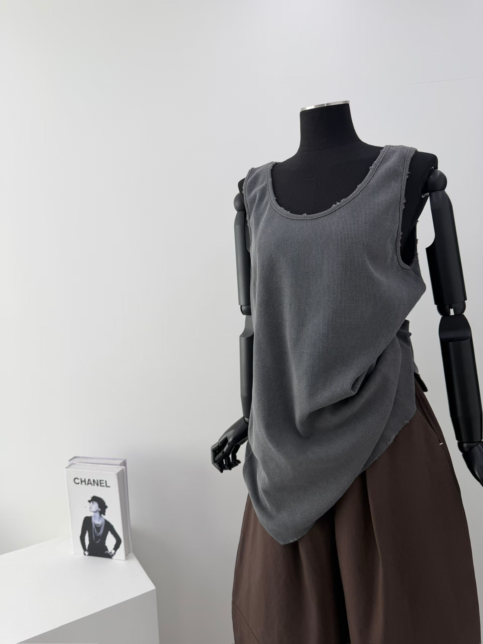 FG23 / RIPPED EDGES LONG TANK TOP