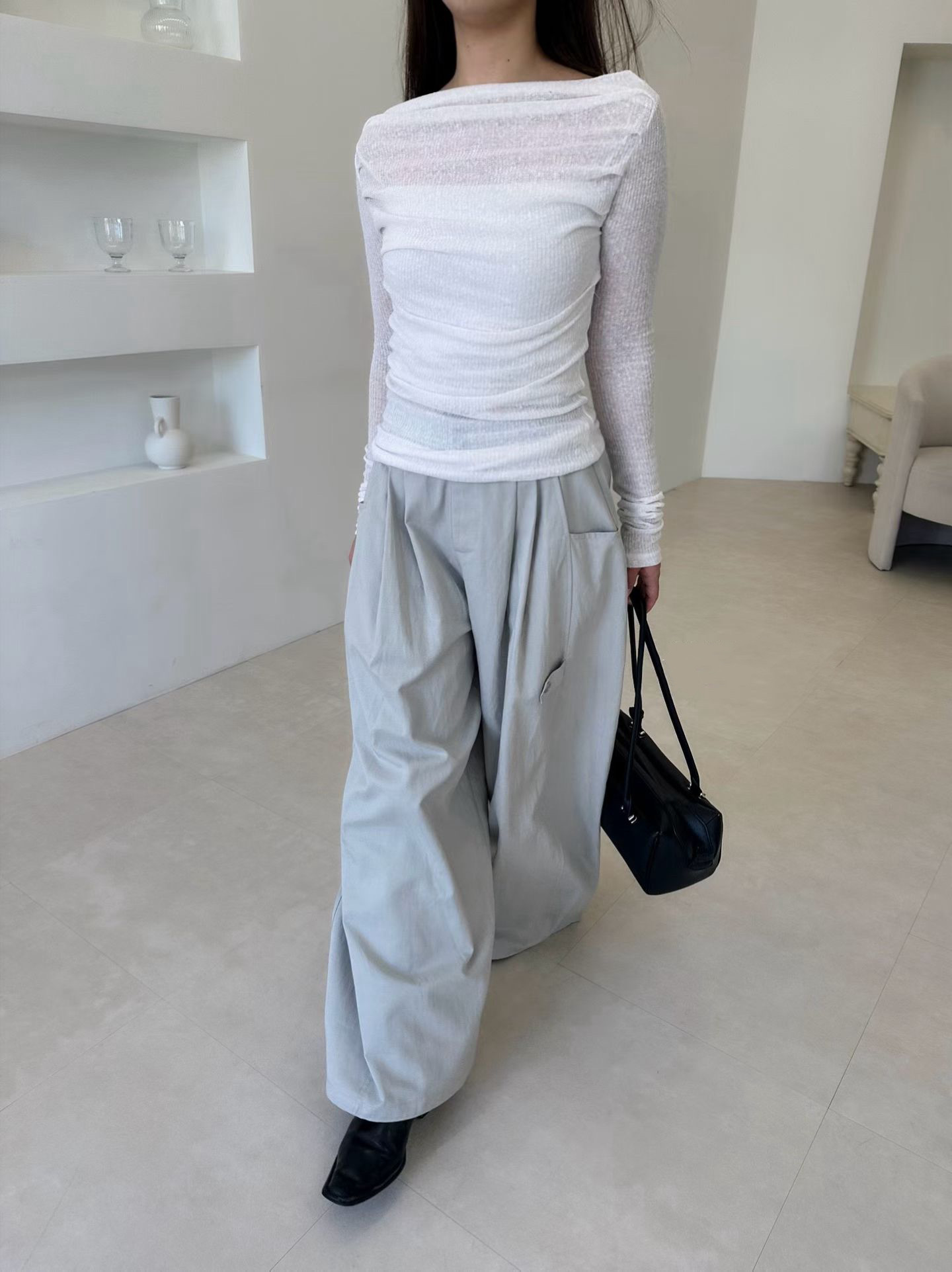 FG18 / PINTUCK WIDE LEG TROUERS