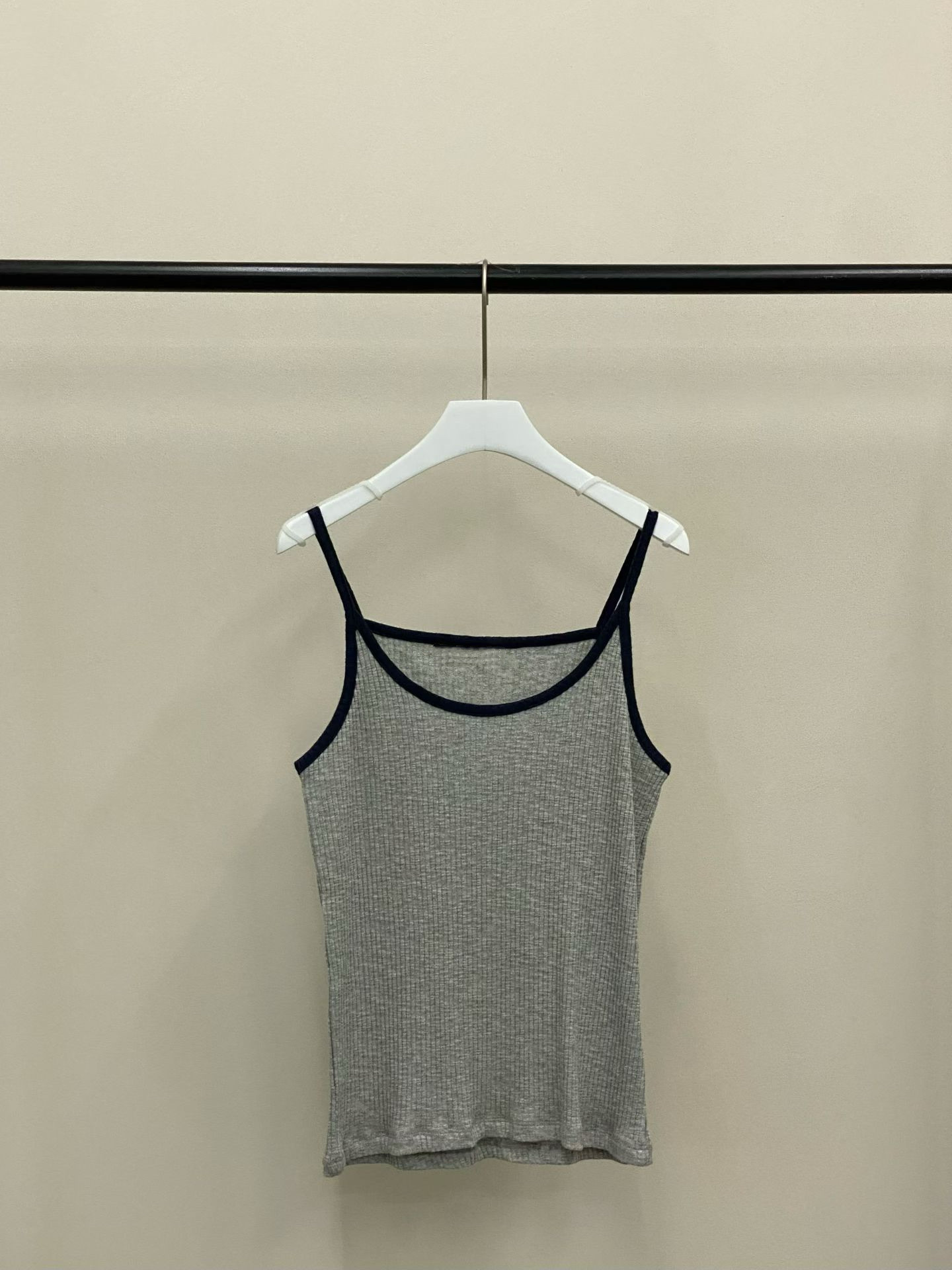 PG20 / CONTRAST TRIMMING RIBBED TANK TOP