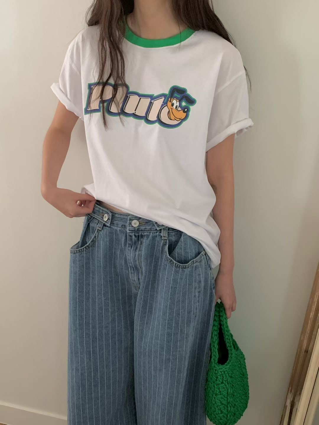 FG27 / CONTRAST NECKLINE DISNEY’S CHARACTER TEE