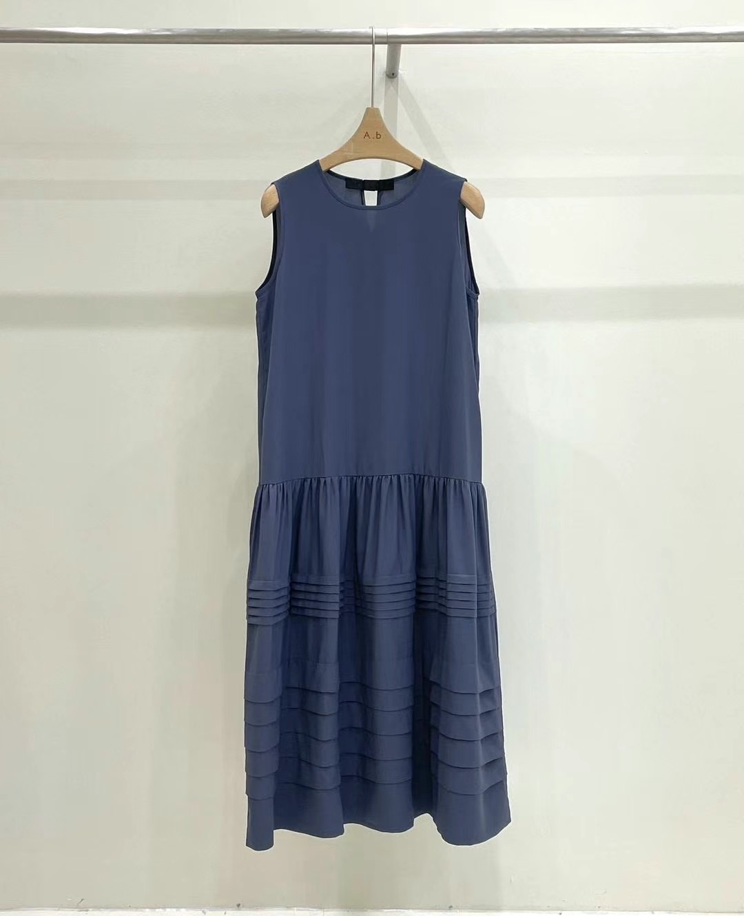 SG02 / ALYN DROP WAIST DRESS