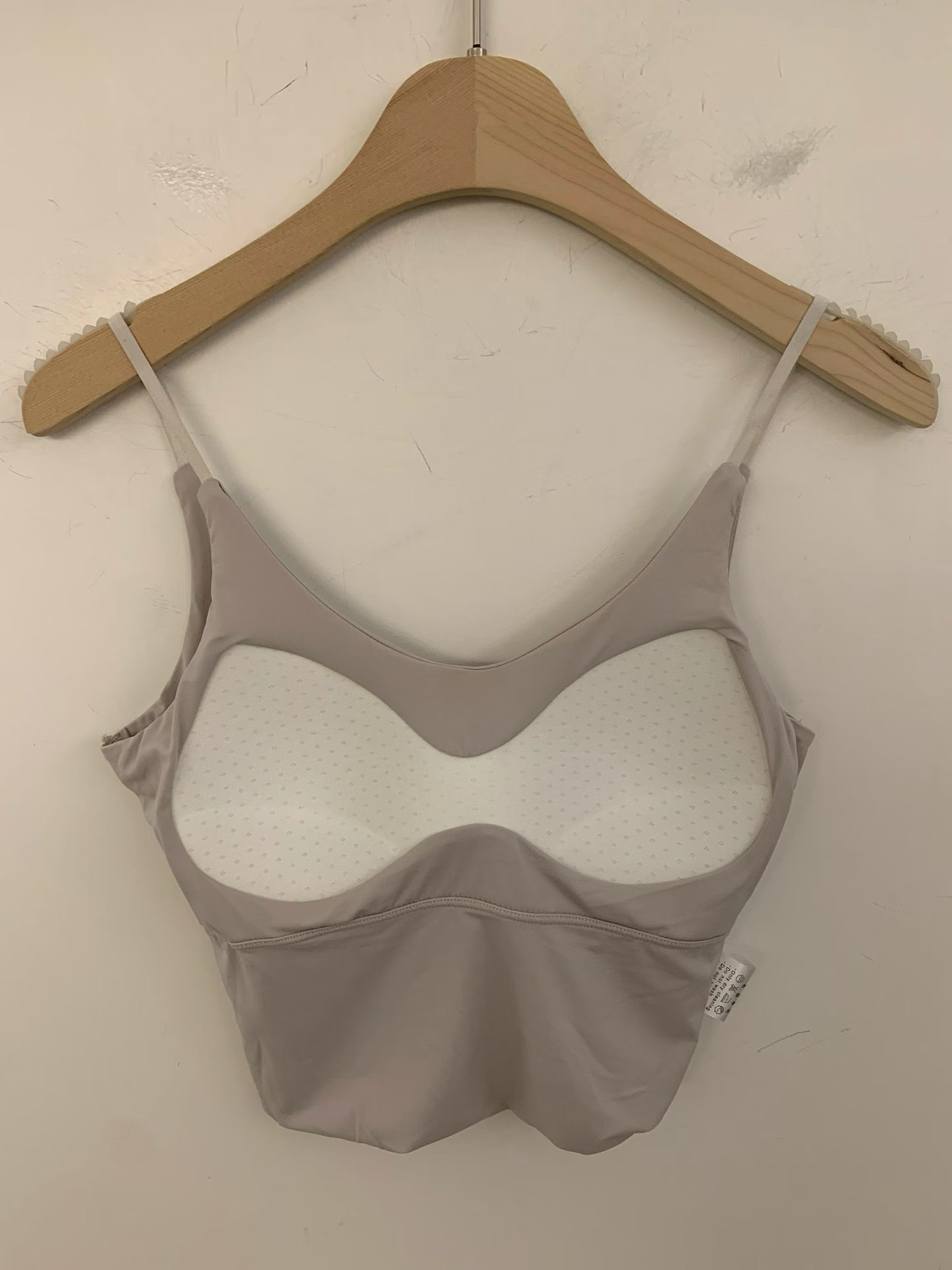 PG34 / CAMISOLE PADDED CROPPED TOP
