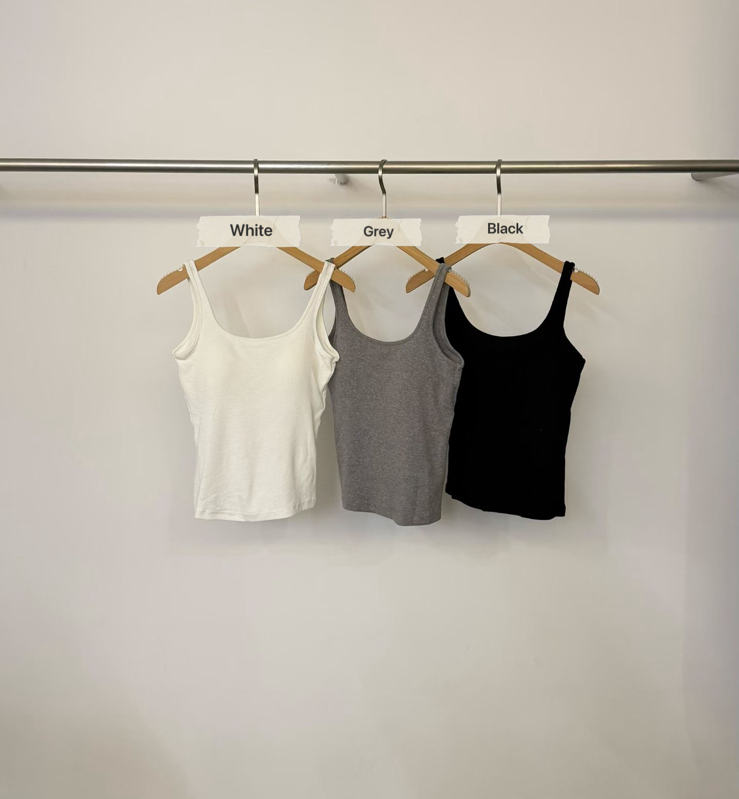 PG31 / LOW BACK RIBBED PADDED TANK TOP
