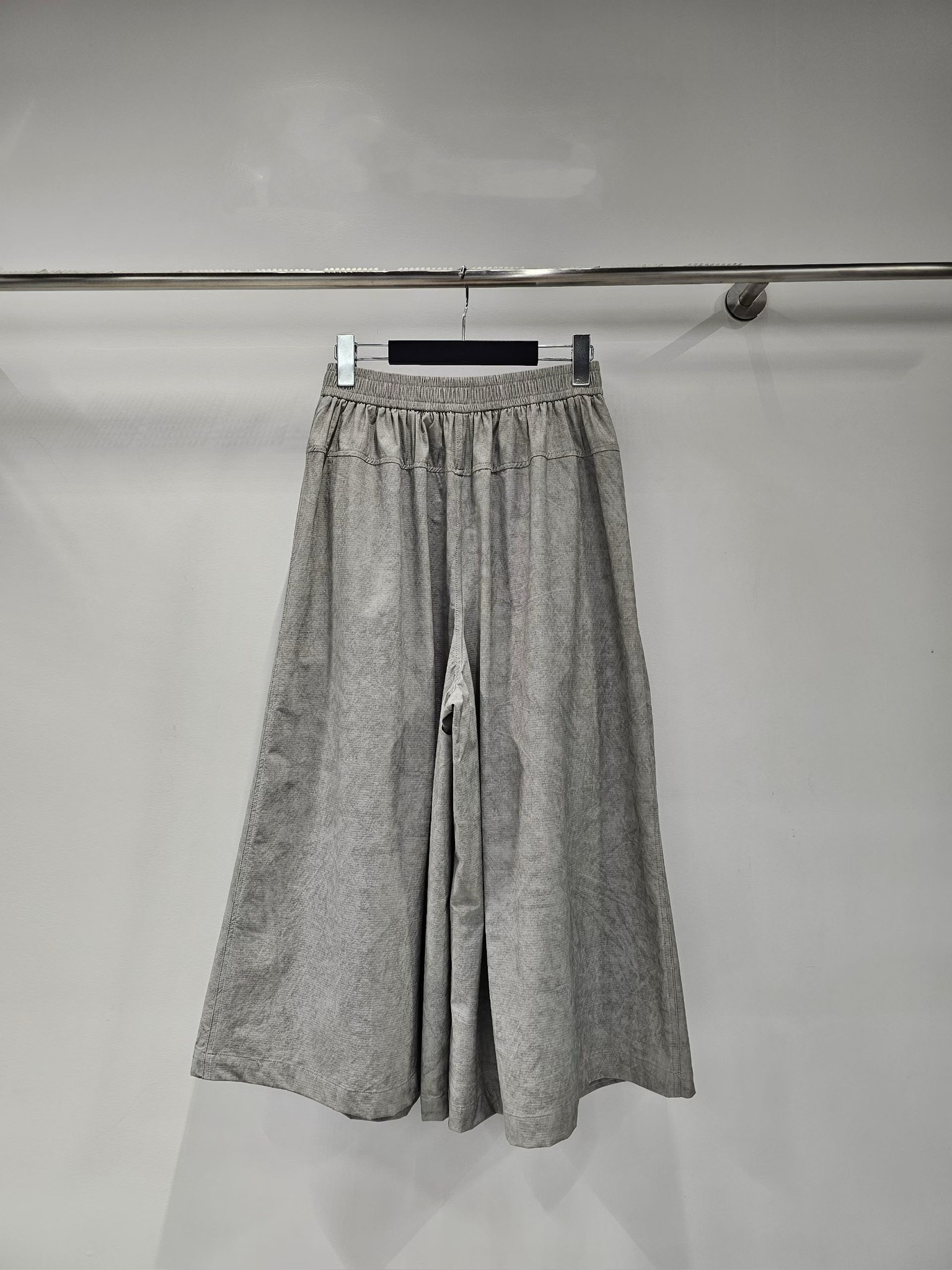 YY16 / PINTUCK POCKET CULOTTES