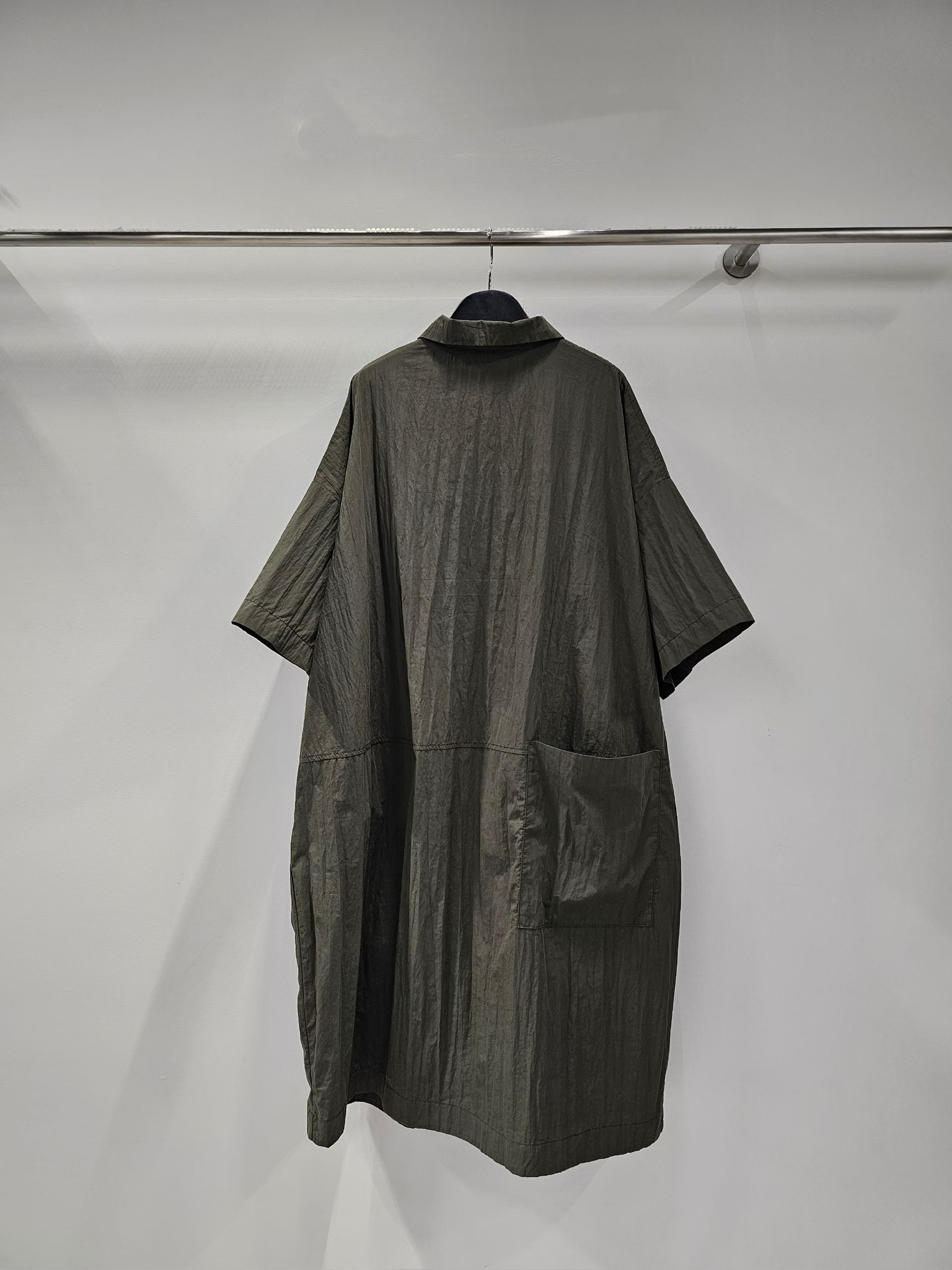 YY24 / BUTTON FRONT POCKET SHIRT DRESS