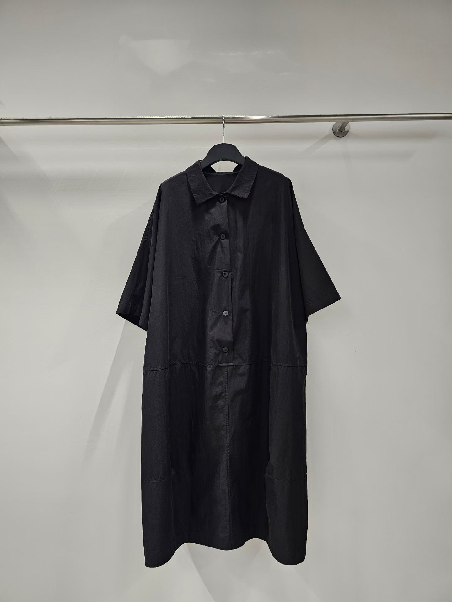 YY24 / BUTTON FRONT POCKET SHIRT DRESS
