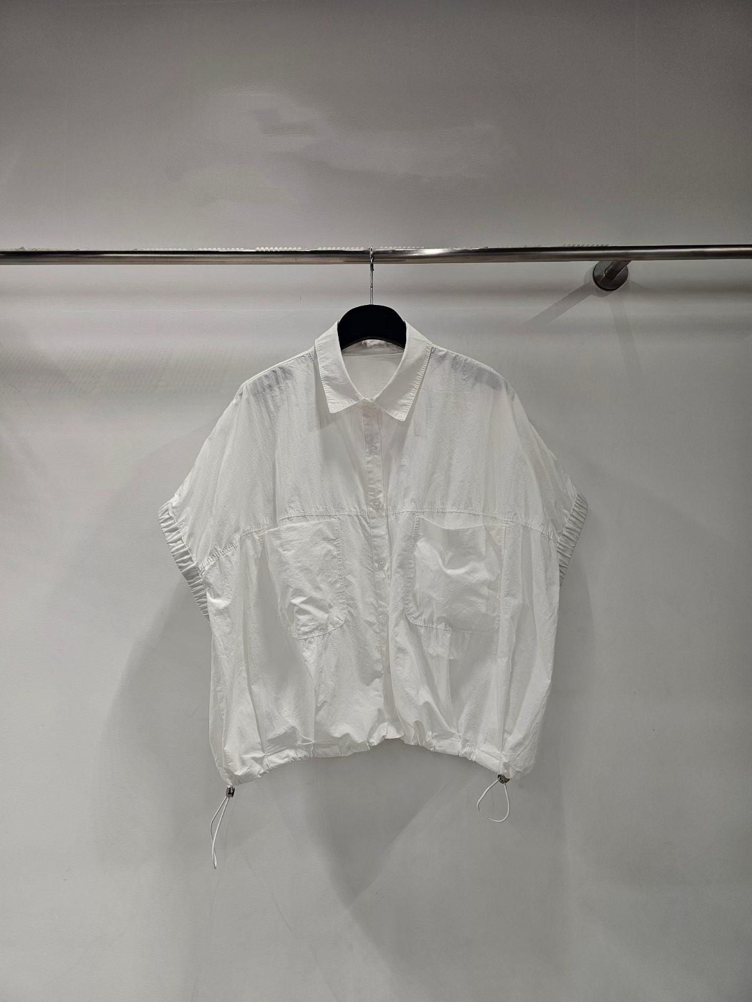 YY26 / TOGGLE HEM POCKET SHIRT