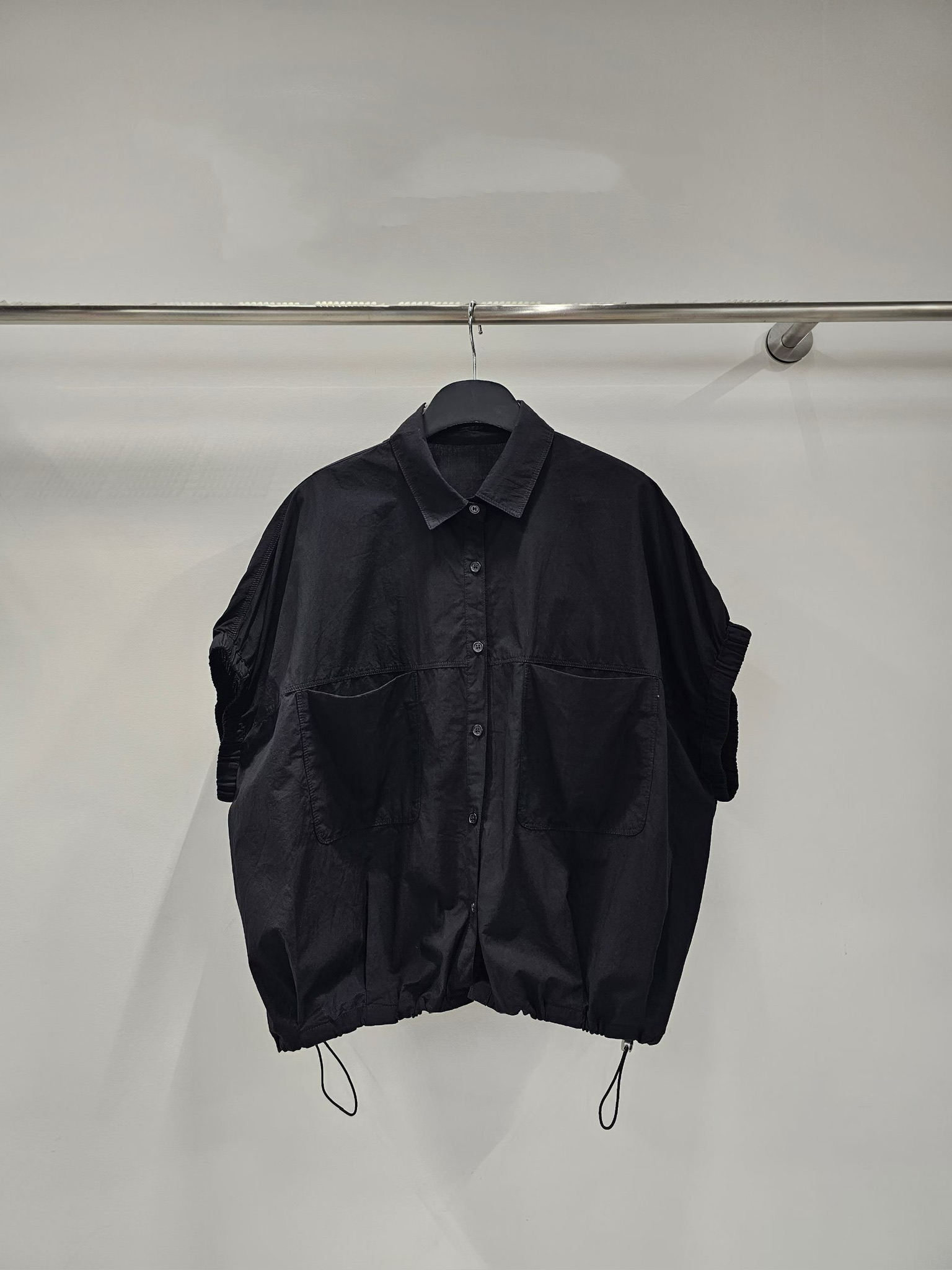 YY26 / TOGGLE HEM POCKET SHIRT