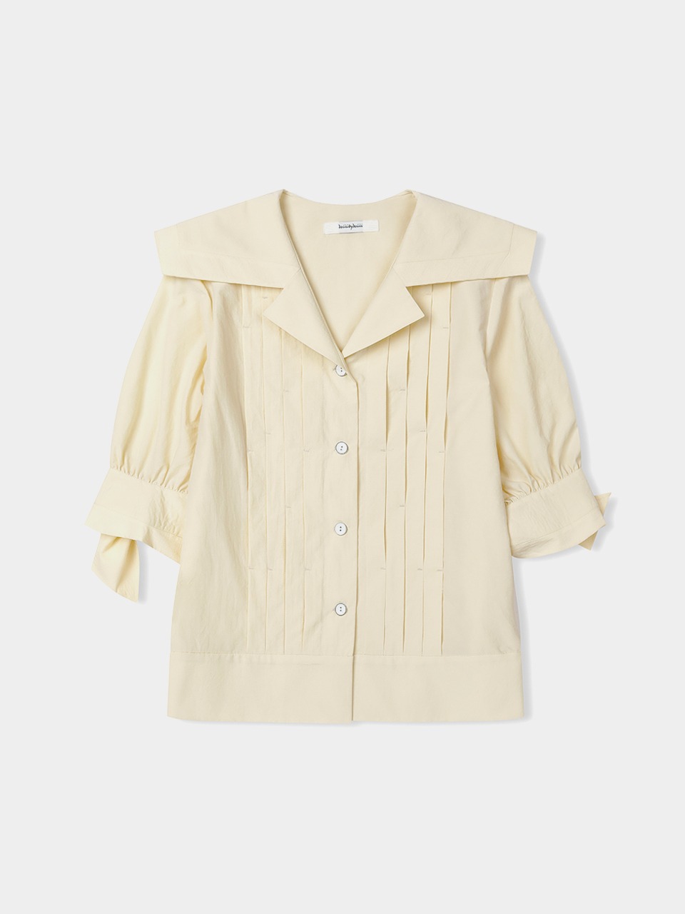 DD10 / Open Collar Half Sleeve Blouse